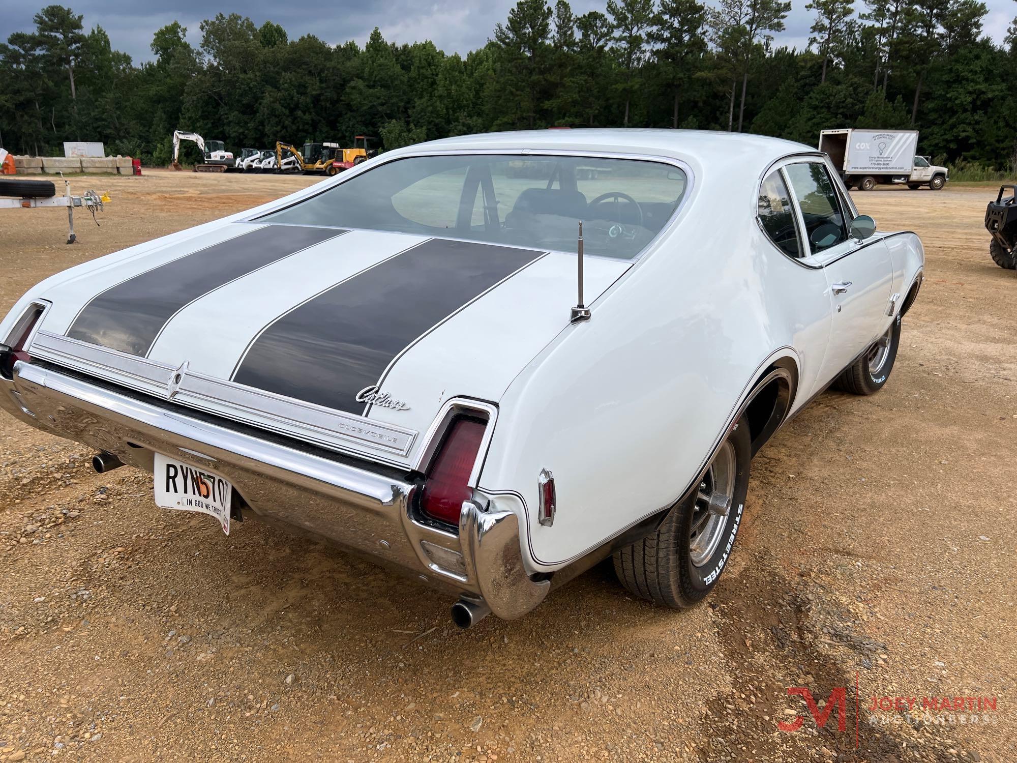 1969 OLDSMOBILE CUTLAS CAR