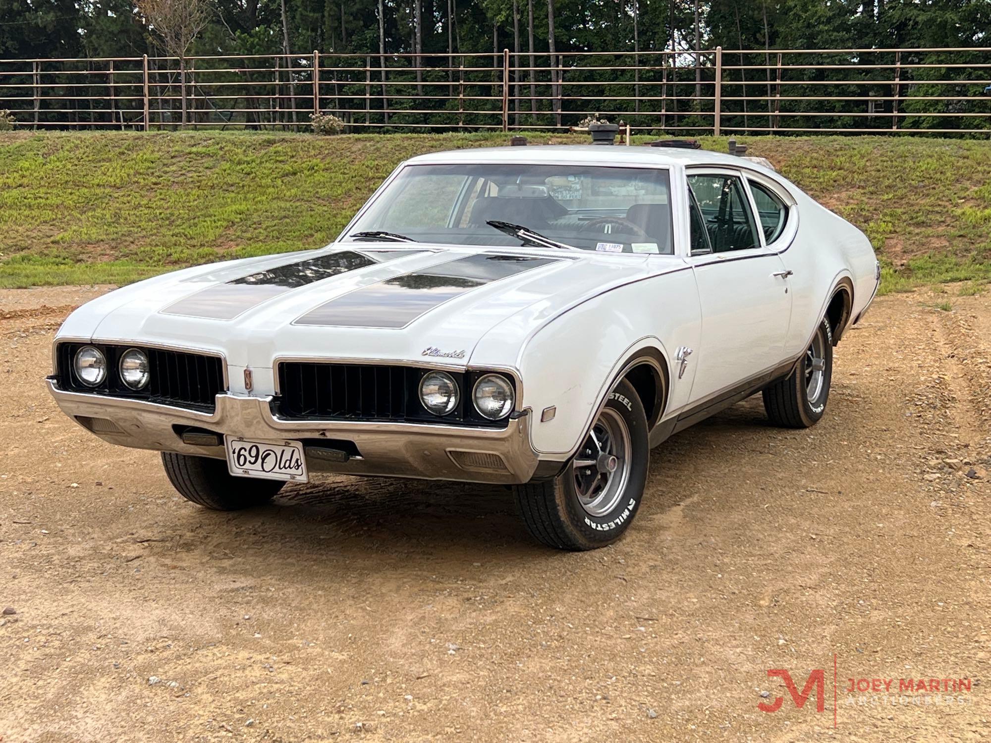 1969 OLDSMOBILE CUTLAS CAR