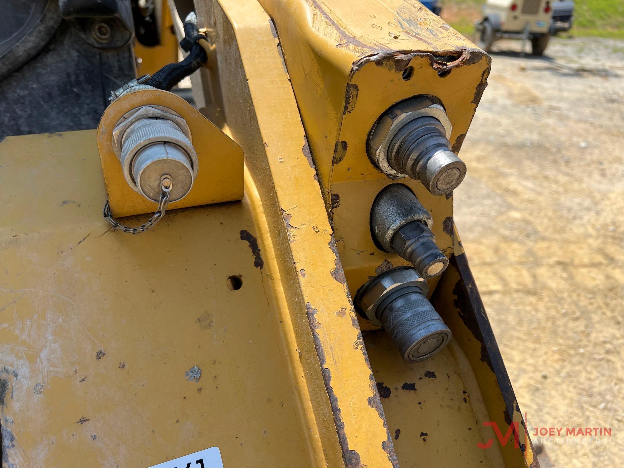 2015 CAT 279D MULTI TERRAIN LOADER