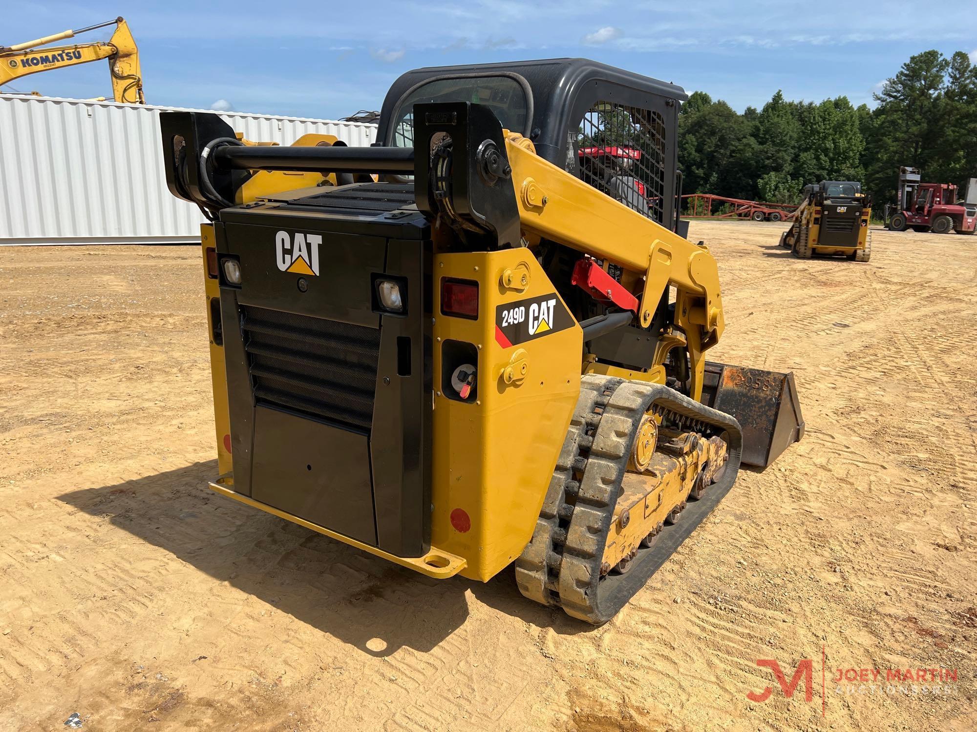 2017 CAT 249D MULTI TERRAIN LOADER