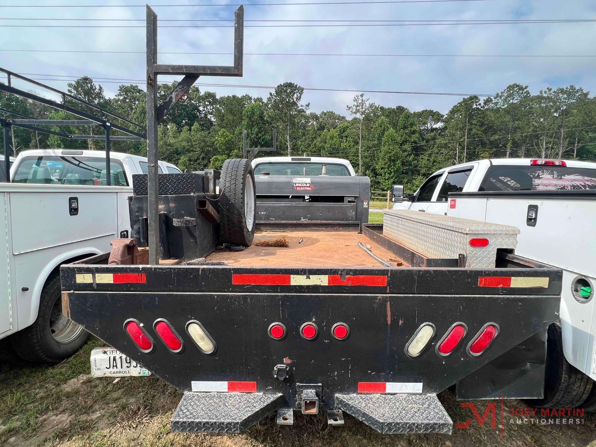 1999 FORD F550 FLATBED TRUCK