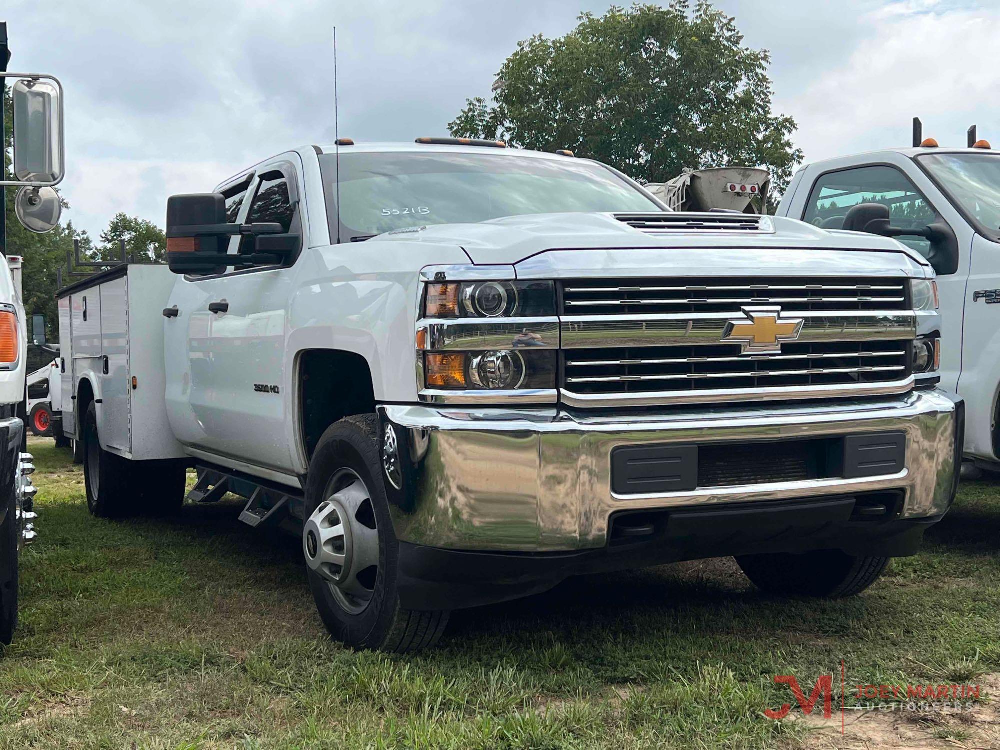 2017 CHEVROLET 3500HD SERVICE TRUCK