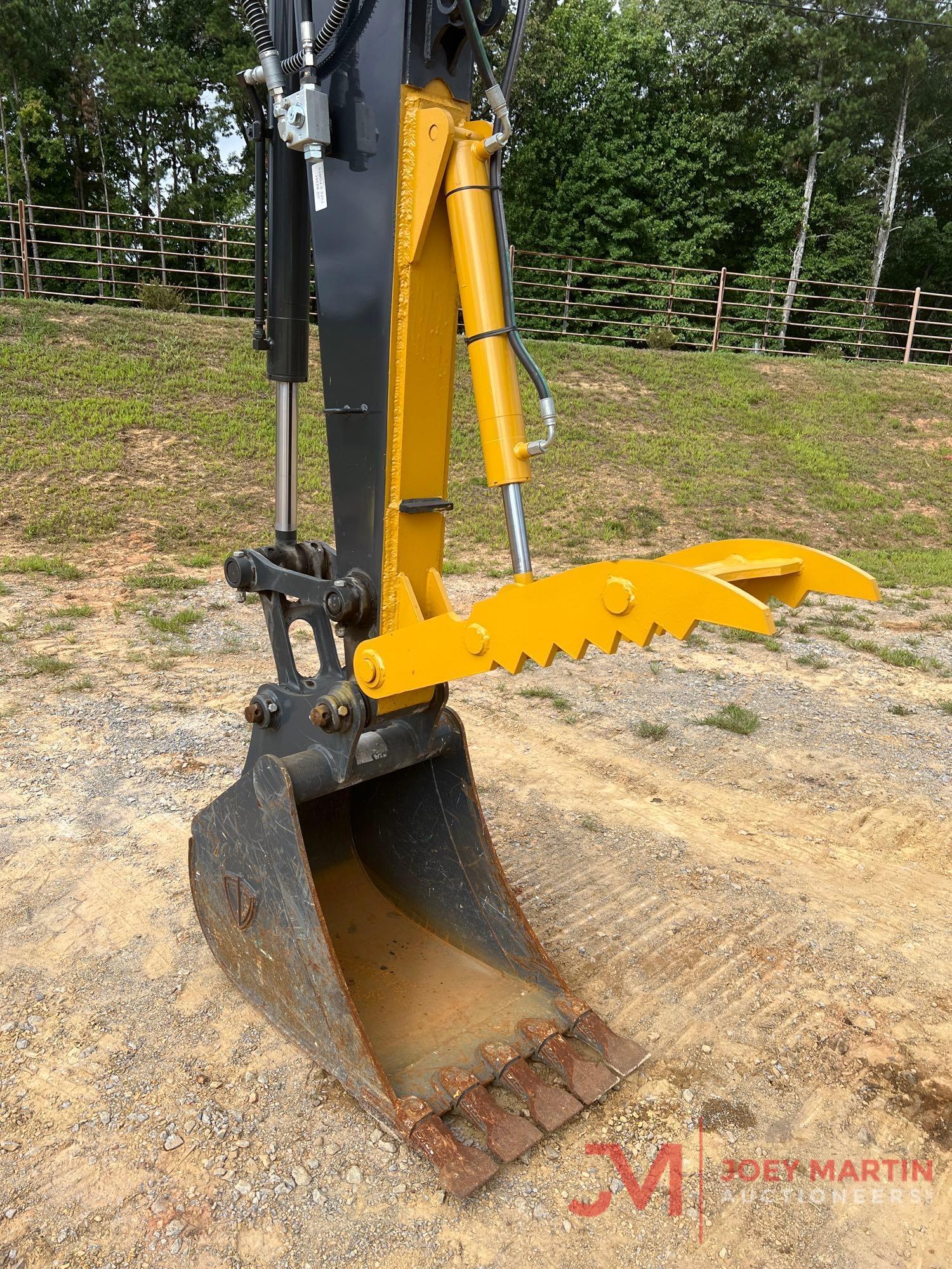 DEERE 85G HYDRAULIC EXCAVATOR