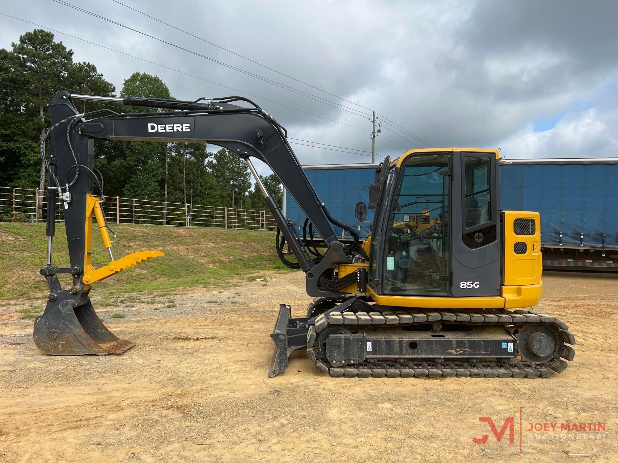 DEERE 85G HYDRAULIC EXCAVATOR