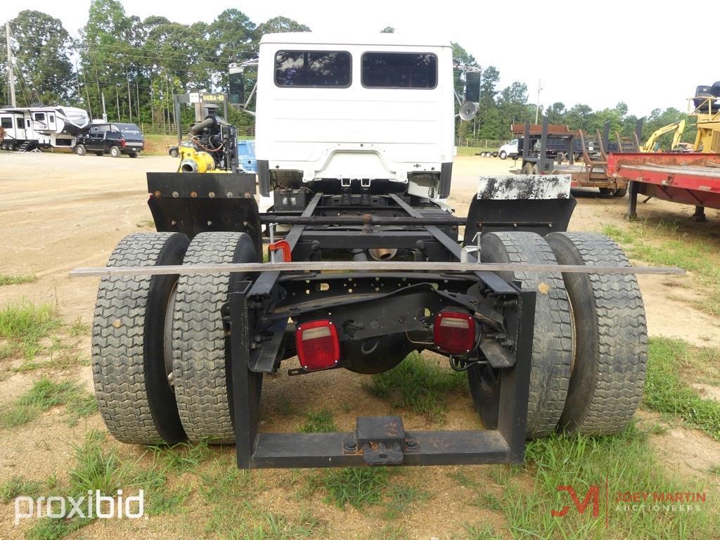 1999 FREIGHTLINER TRUCK