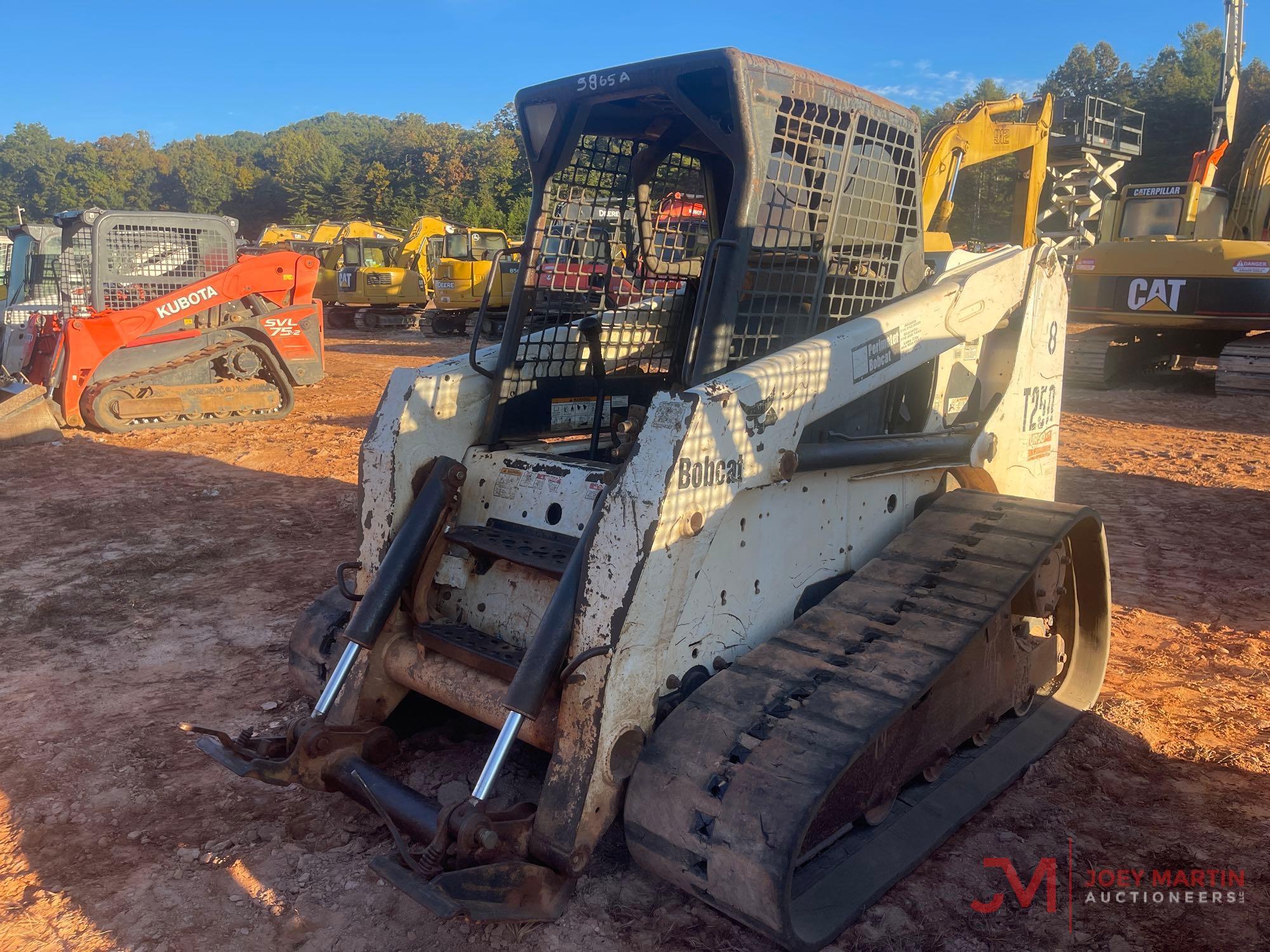 BOBCAT T250 MULTI TERRAIN LOADER