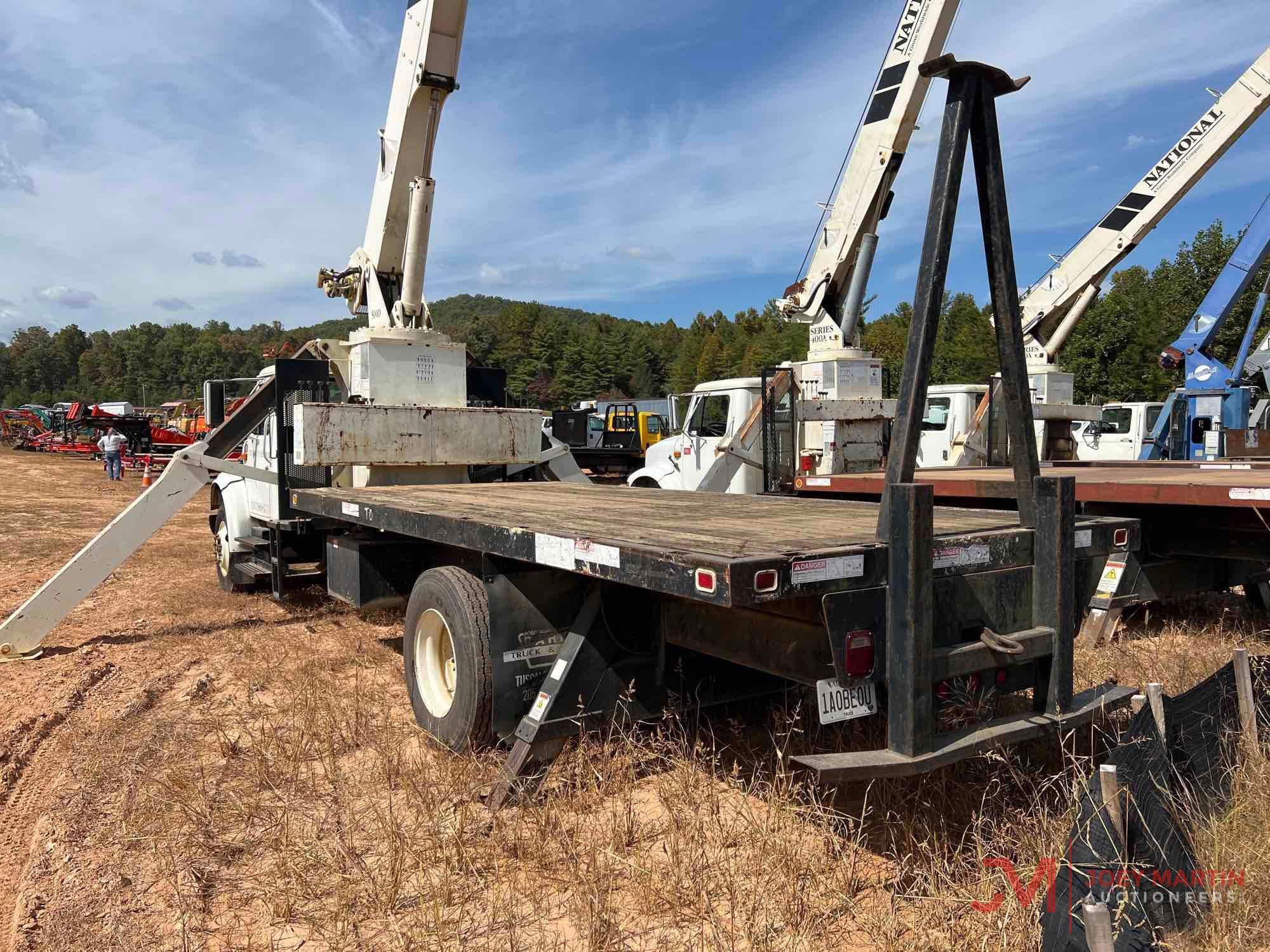 2001 INTERNATIONAL 4700 BOOM TRUCK