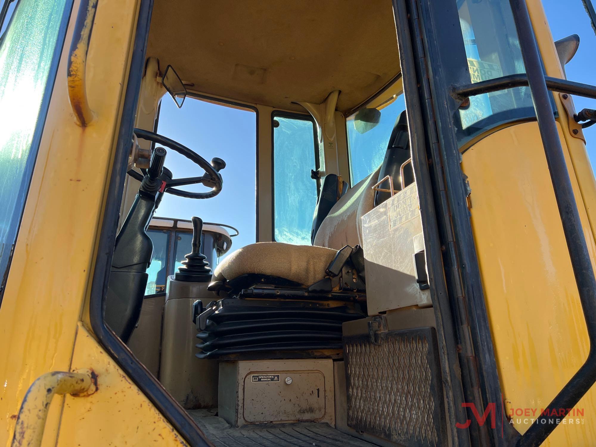 1999 JOHN DEERE TC54H RUBBER TIRE LOADER