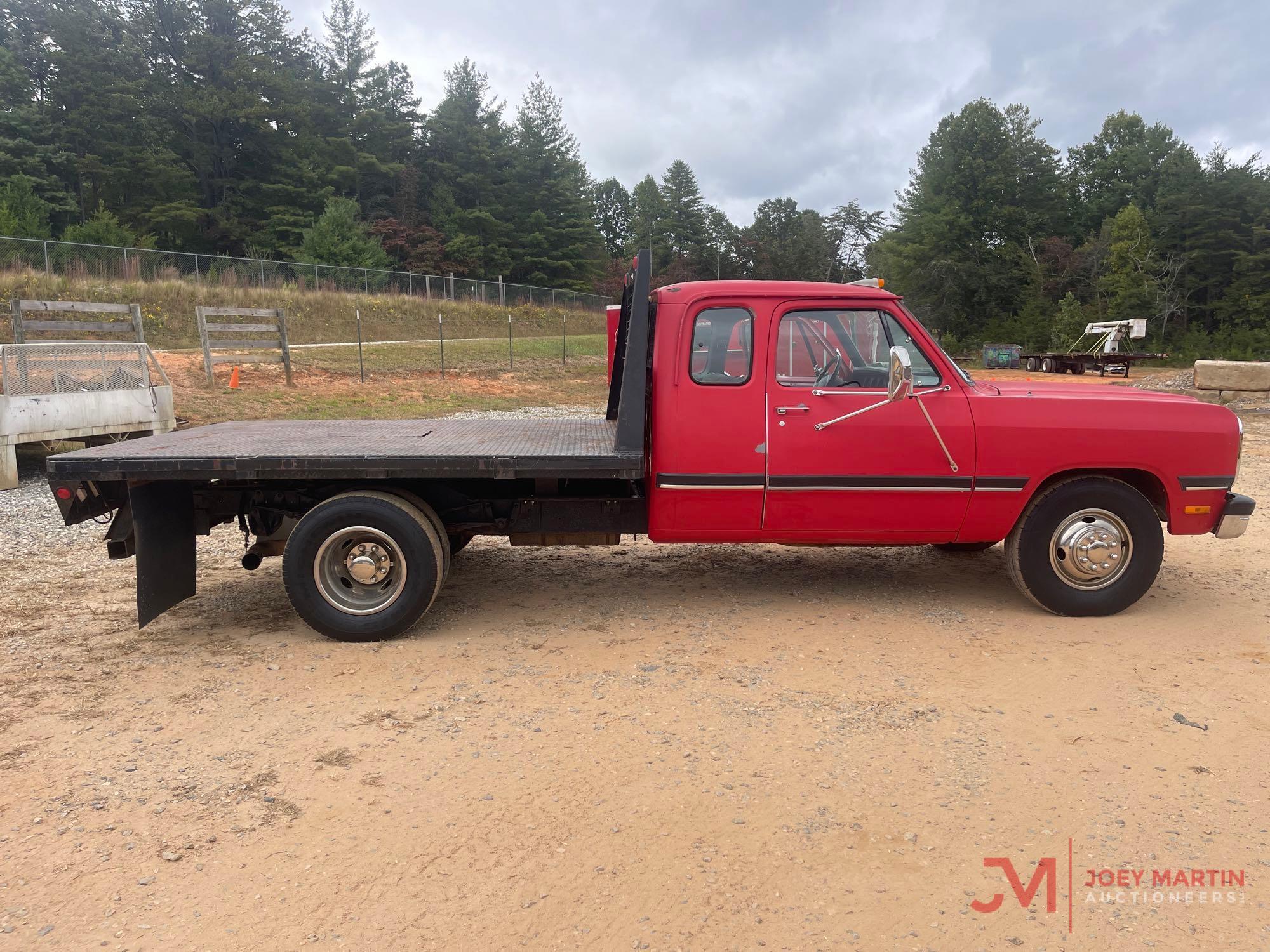 1993 DODGE 3500