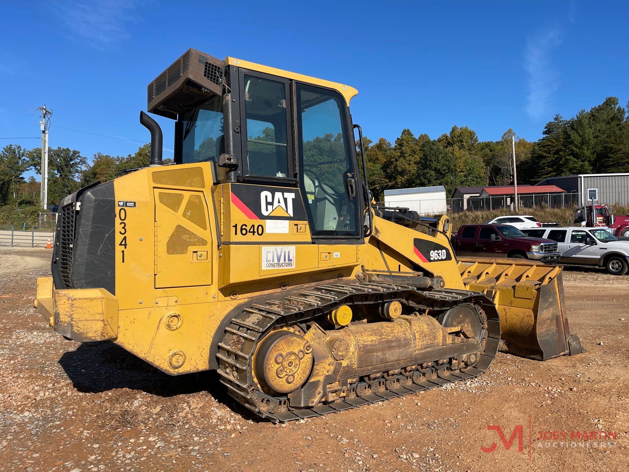 CAT 963D CRAWLER LOADER