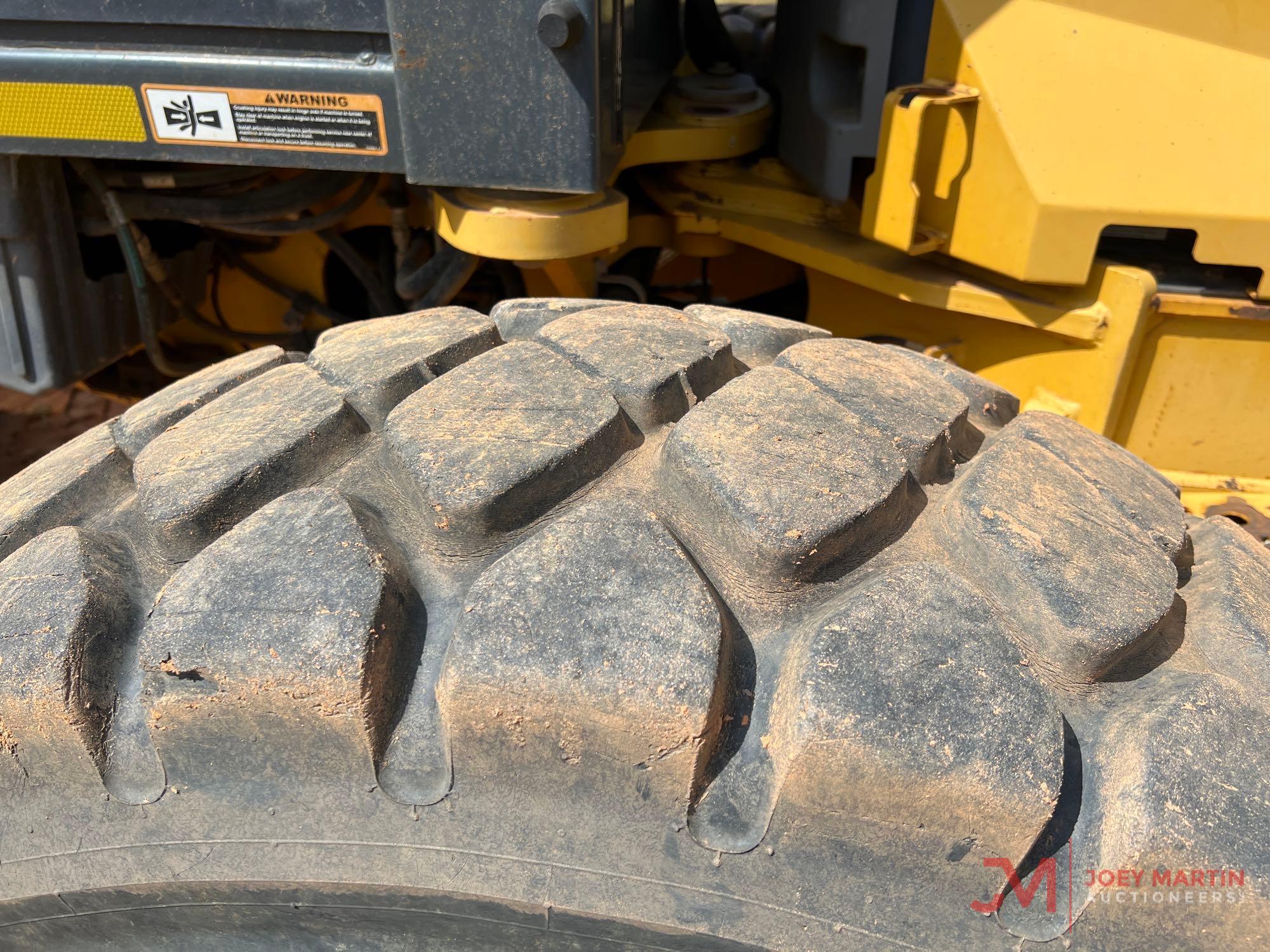 2009 JOHN DEERE 872GP MOTOR GRADER