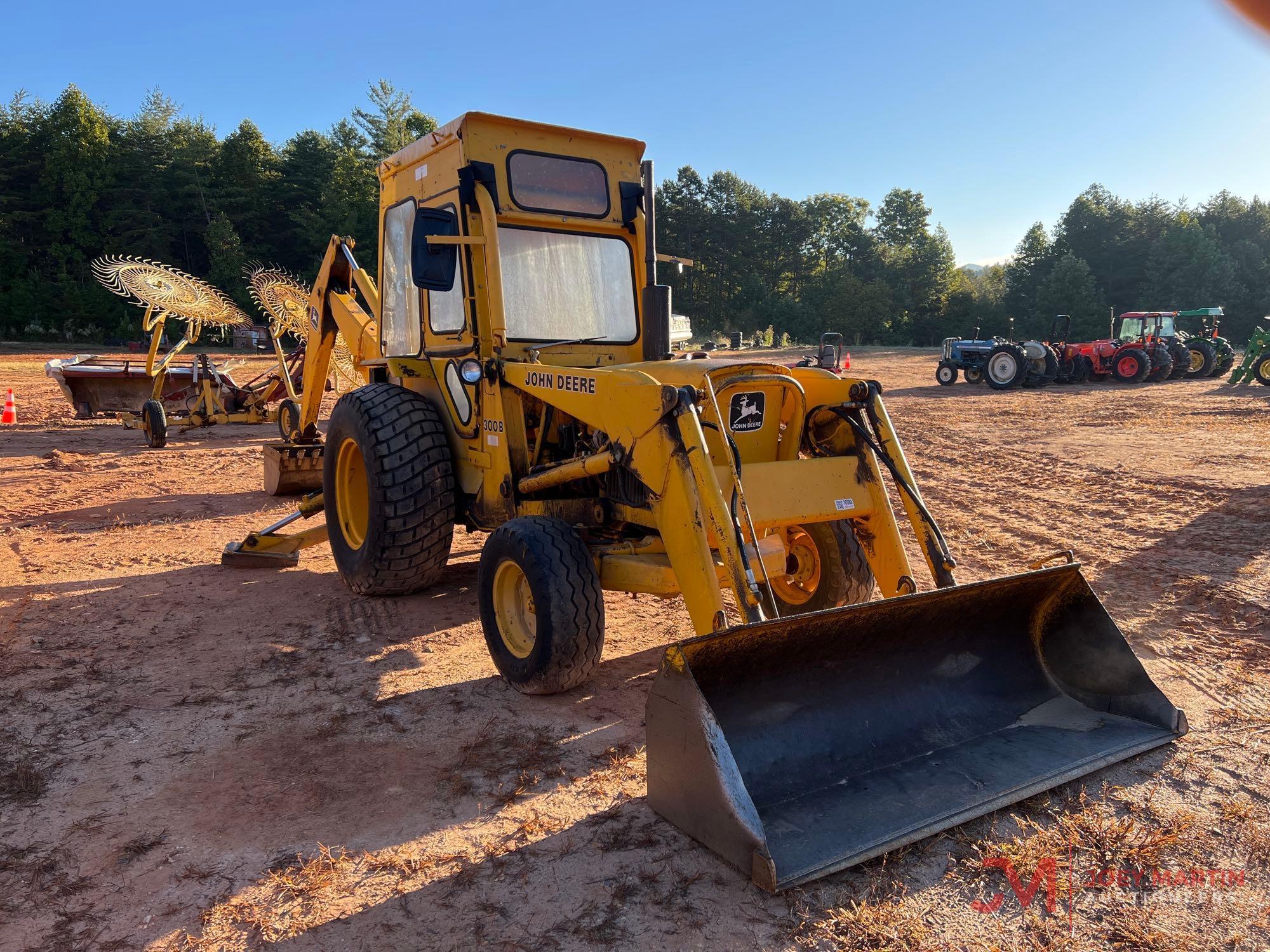 JOHN DEERE 300B LOADER BACKHOE