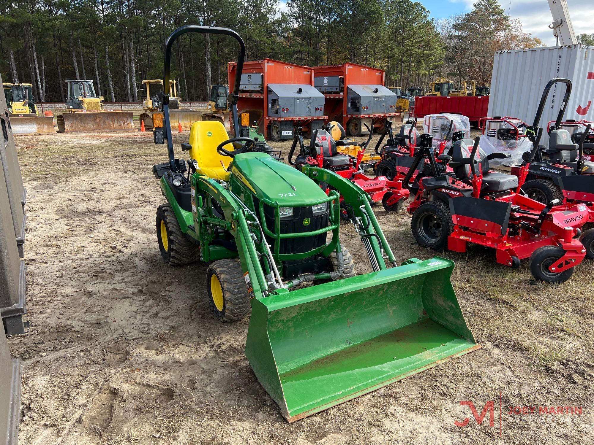 JOHN DEERE 1025R TRACTOR