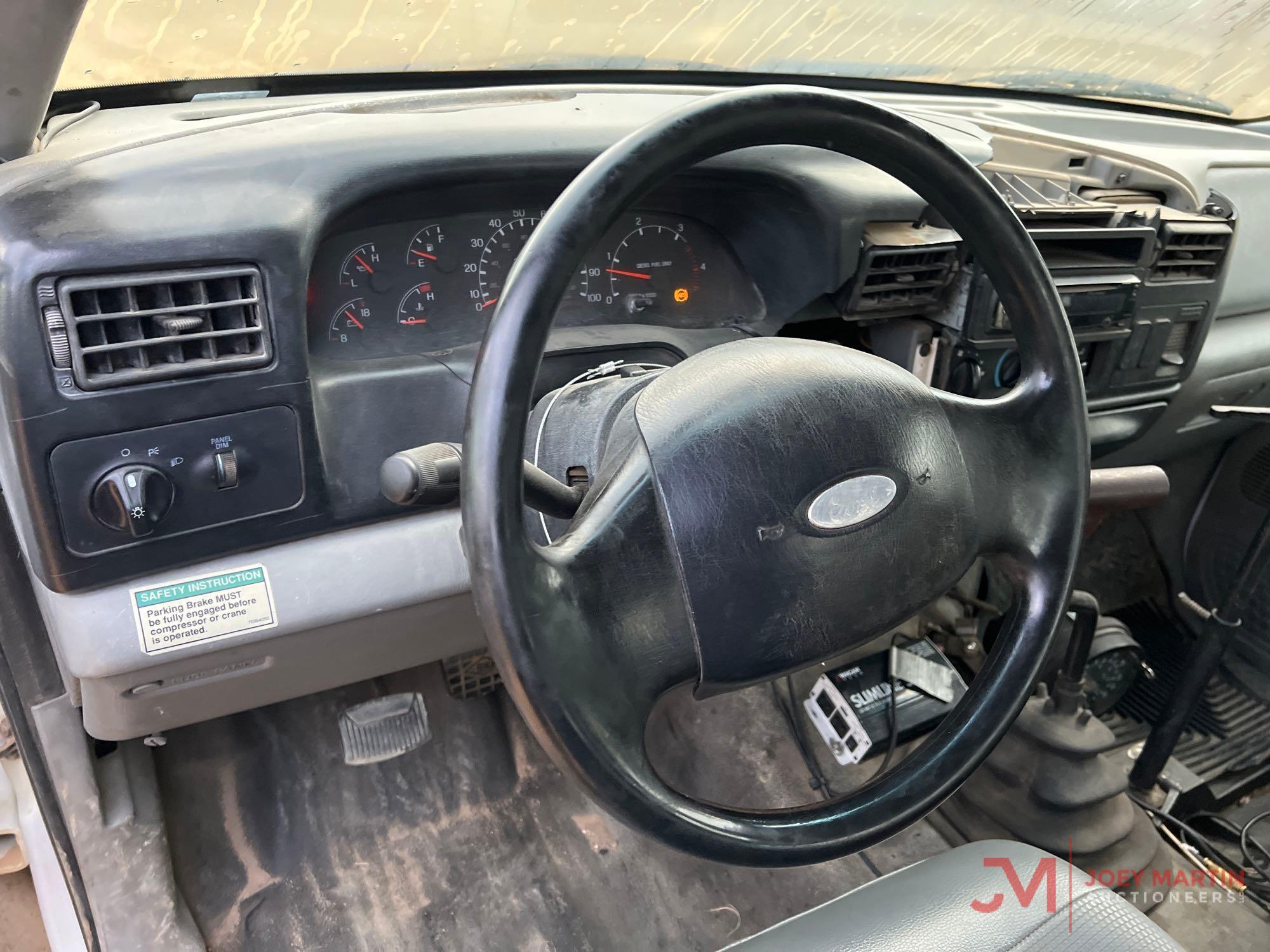 2005 FORD F-650 XL SUPER DUTY SERVICE TRUCK