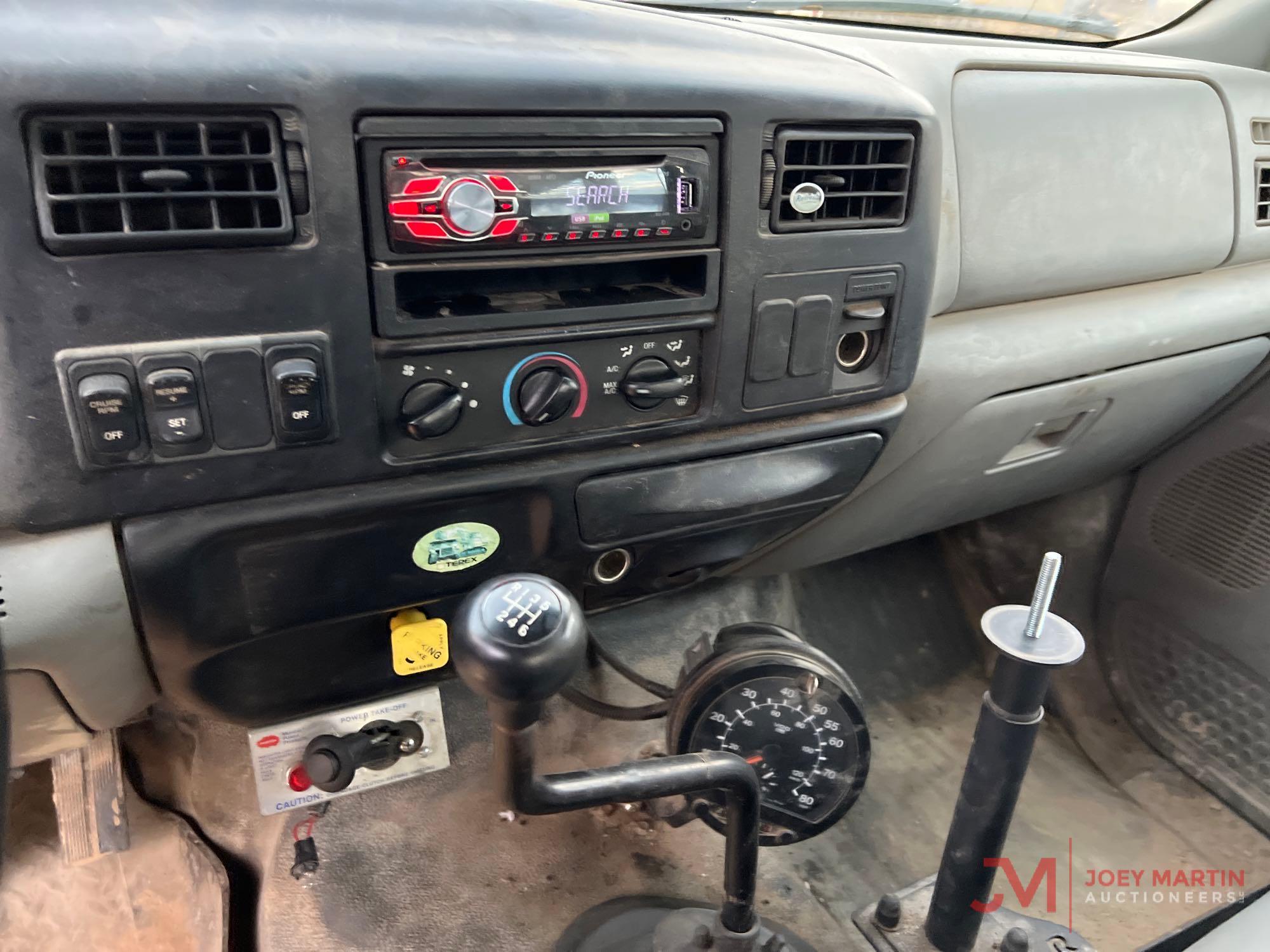 2006 FORD F-650 XL SUPER DUTY SERVICE TRUCK