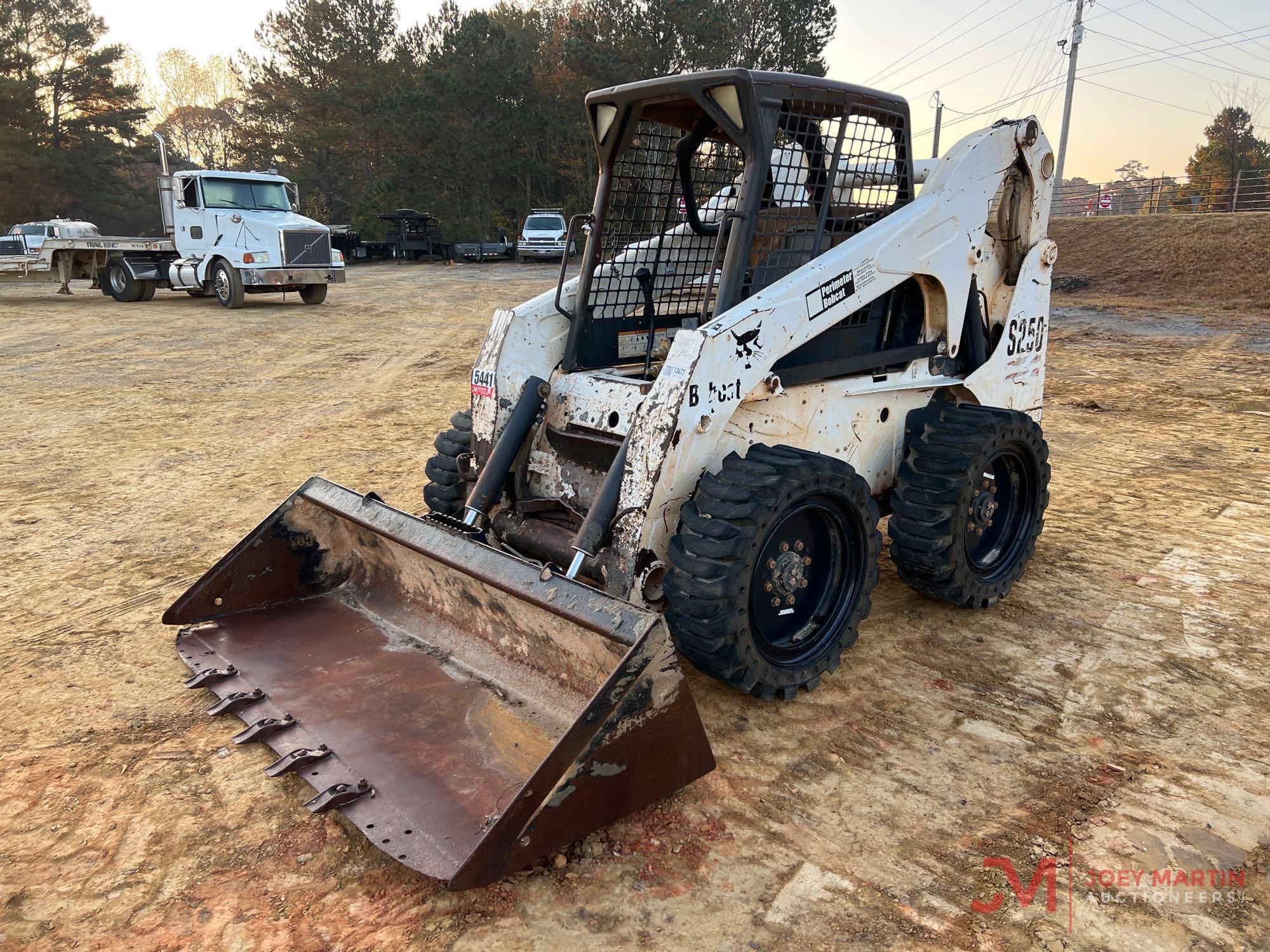 2005 BOBCAT S250 SKID STEER LOADER