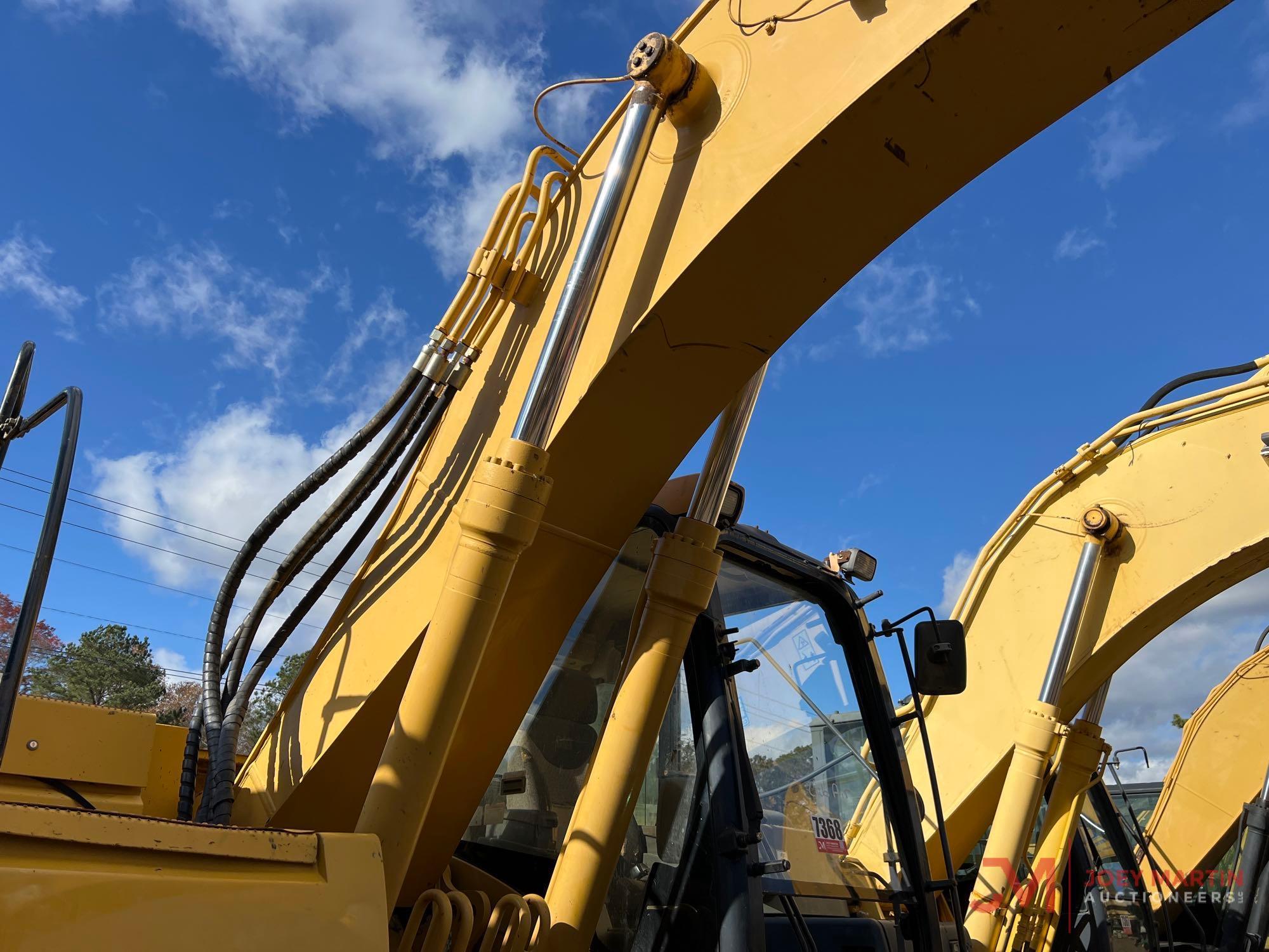 2005 CAT 320C HYDRAULIC EXCAVATOR