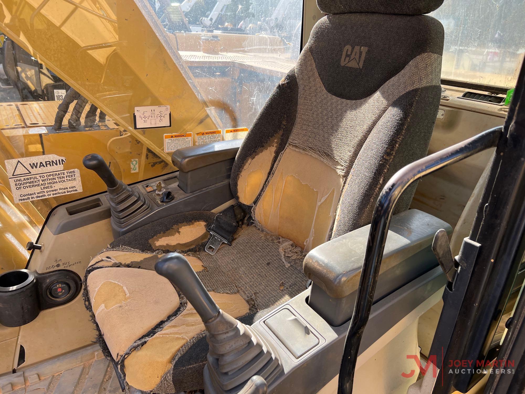 2005 CAT 320C HYDRAULIC EXCAVATOR