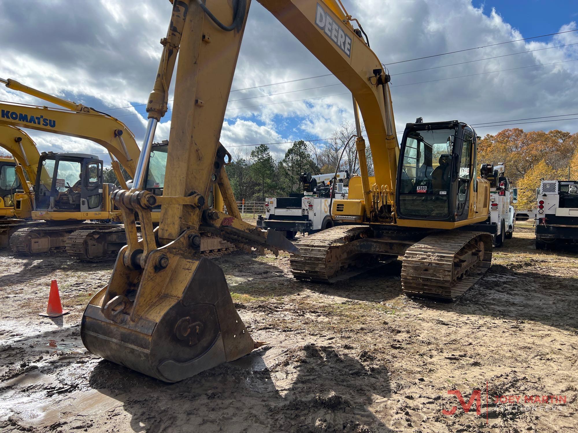 2005 DEERE 160C HYDRAULIC EXCAVATOR