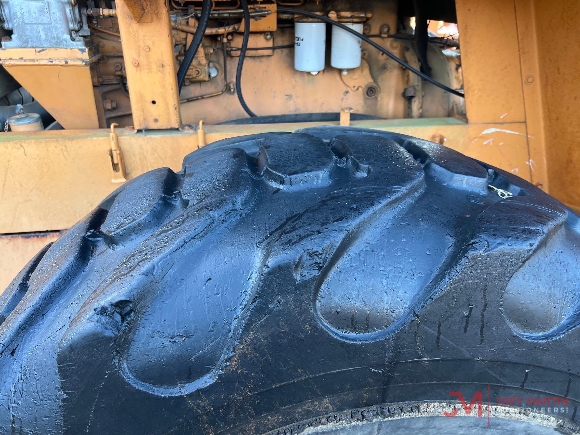 1985 CASE W24C RUBBER TIRE LOADER