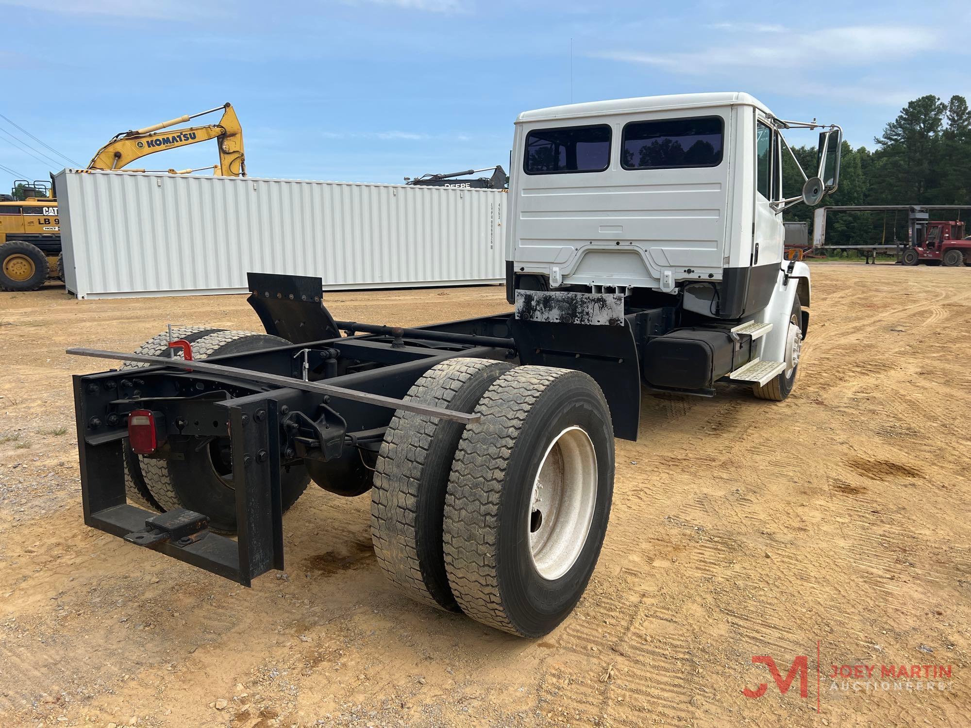 1999 FREIGHTLINER TRUCK