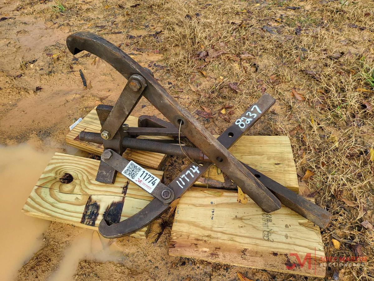 WHEEL & GEAR PULLER 16"