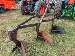 MASSEY FERGUSON 3 BOTTOM TURN PLOW