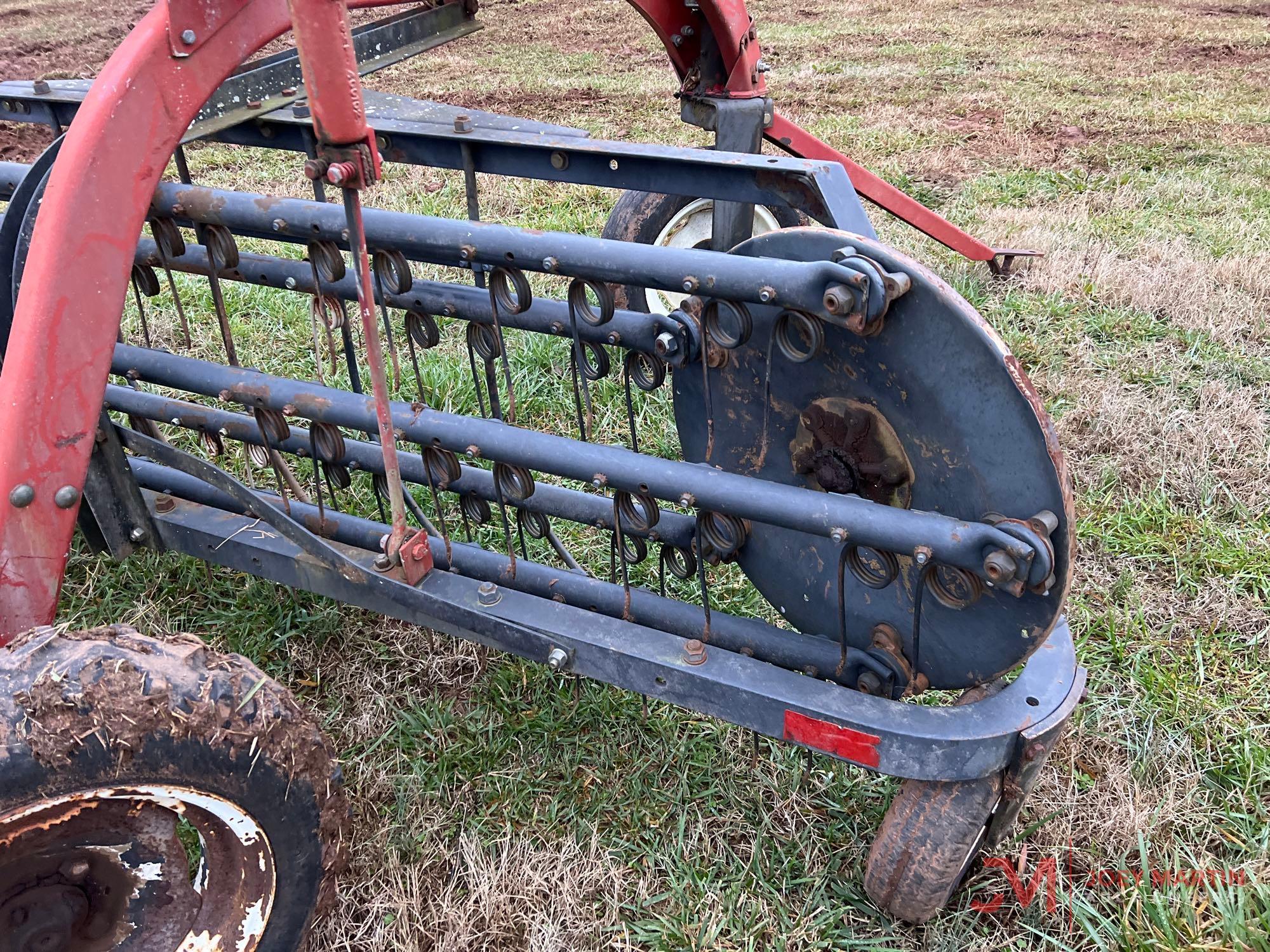 NEW IDEA 4150 SIDE DELIVERY HAY RAKE WITH DOLLY