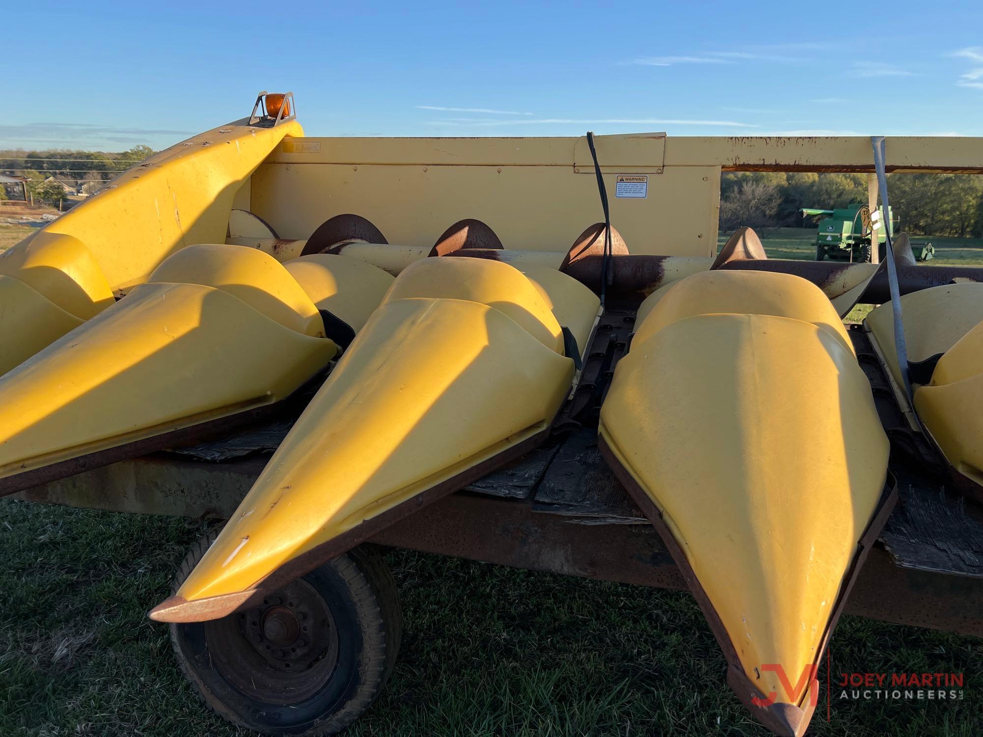 NEW HOLLAND 8-ROW CORN HEADER