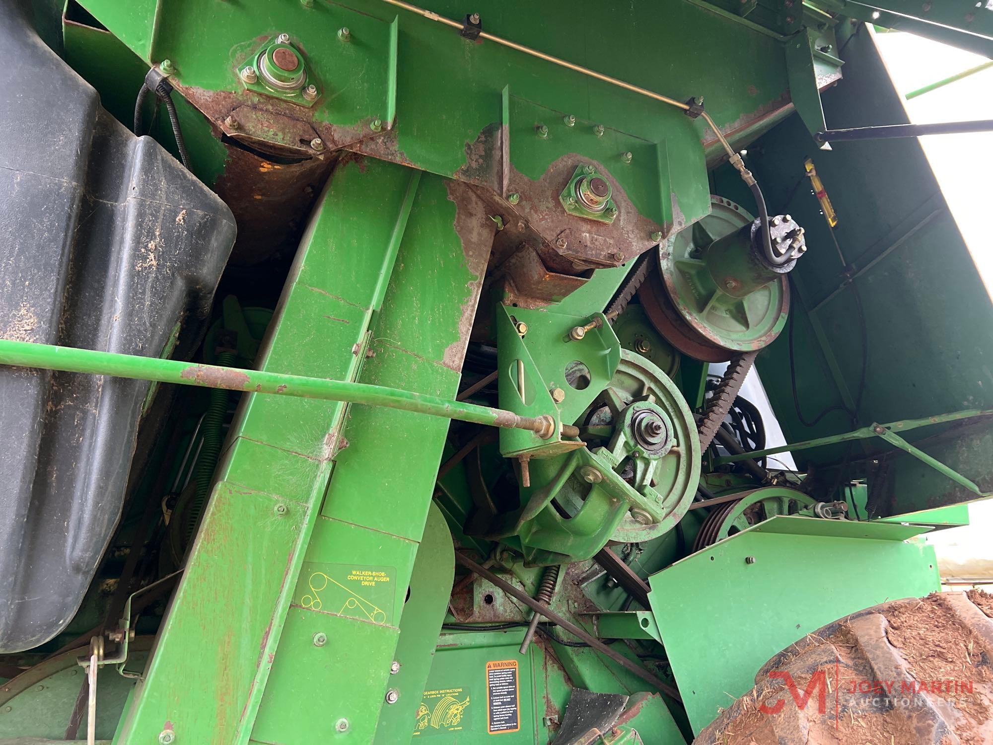 JOHN DEERE 9600 COMBINE