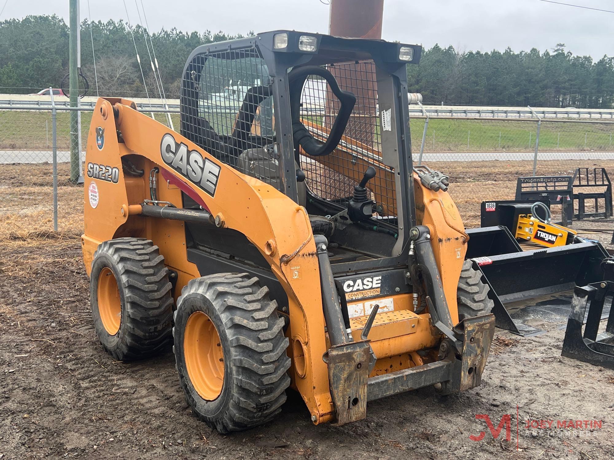 2015 CASE SR220 SKID STEER LOADER