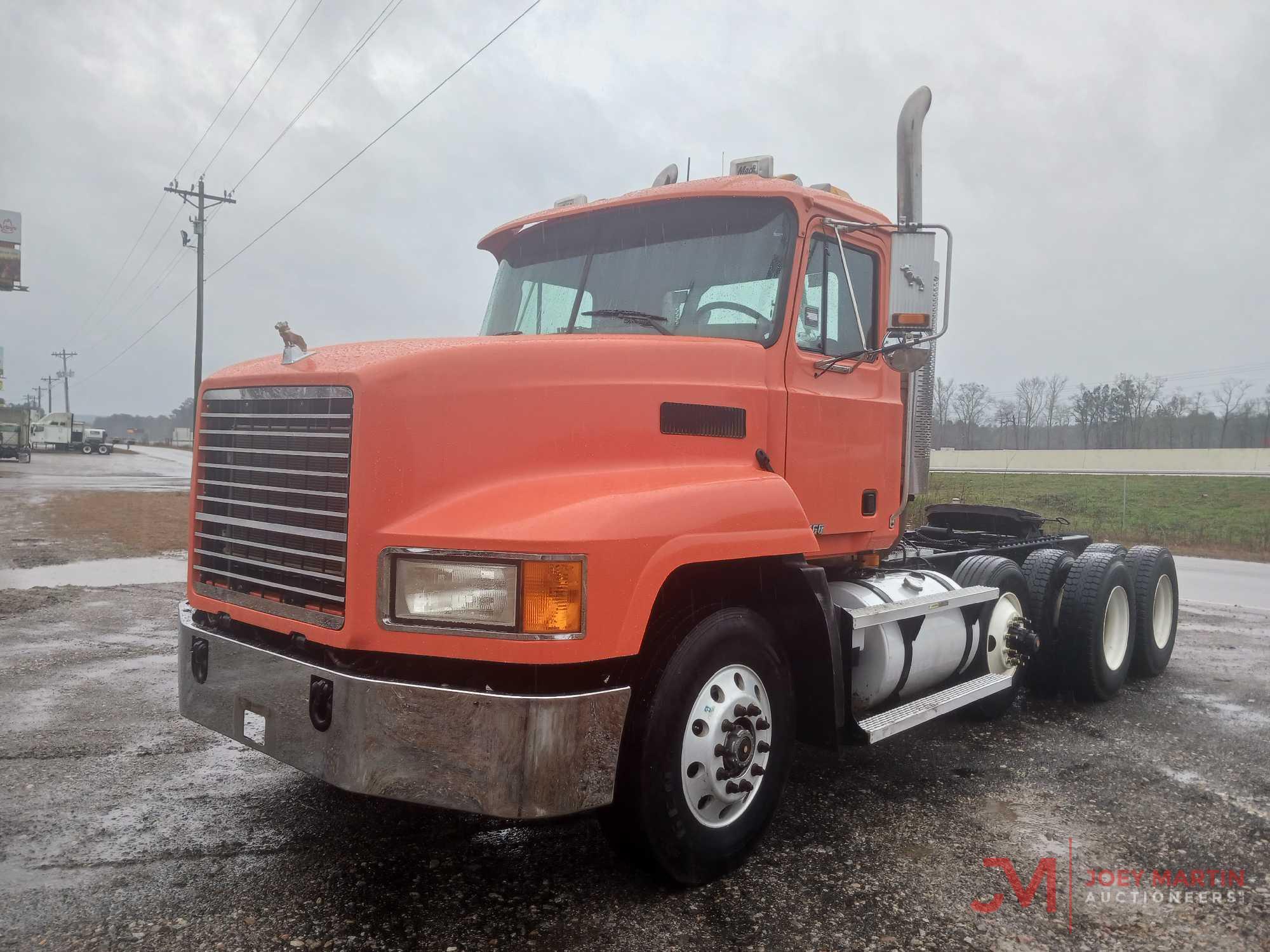 2003 MACK CH613 DAY CAB TRUCK TRACTOR