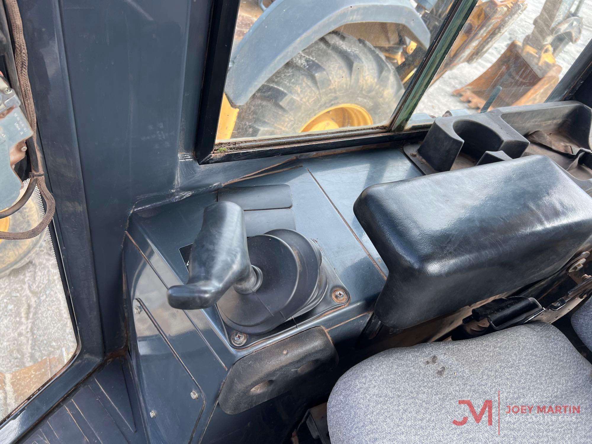 2005 JOHN DEERE 450J LT CRAWLER DOZER