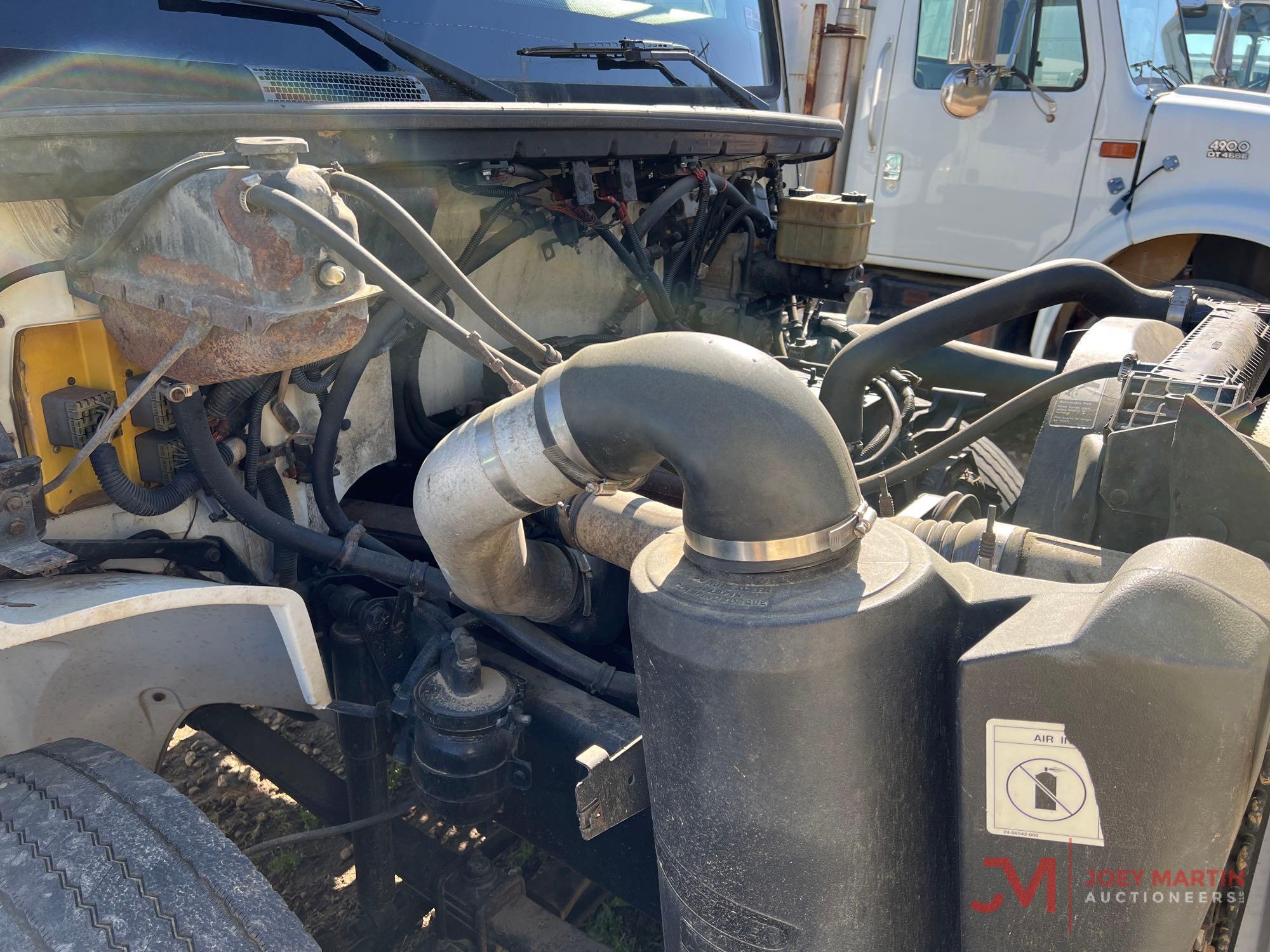 1999 FREIGHTLINER...CAB & CHASSIS TRUCK