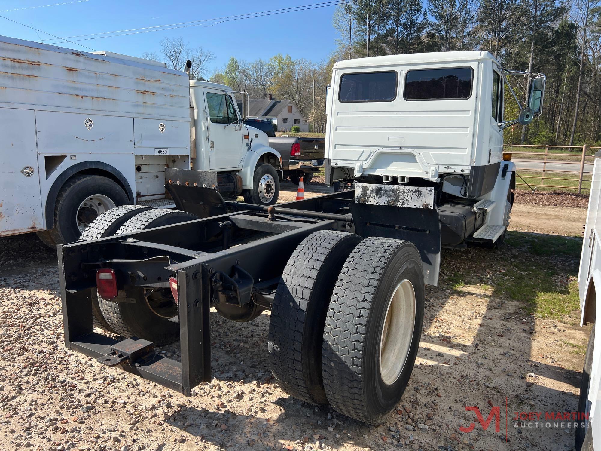 1999 FREIGHTLINER...CAB & CHASSIS TRUCK