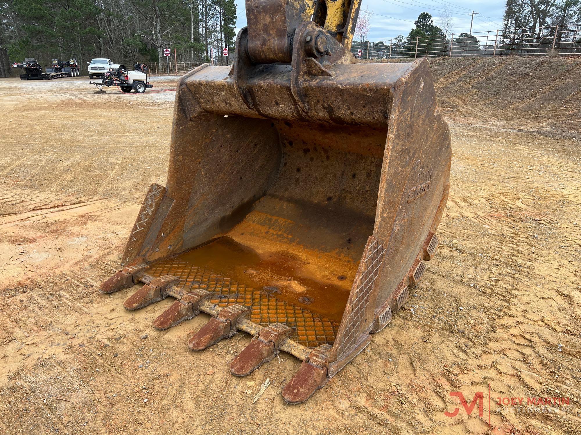 2016 KOMATSU PC490LC-11 HYDRAULIC EXCAVATOR