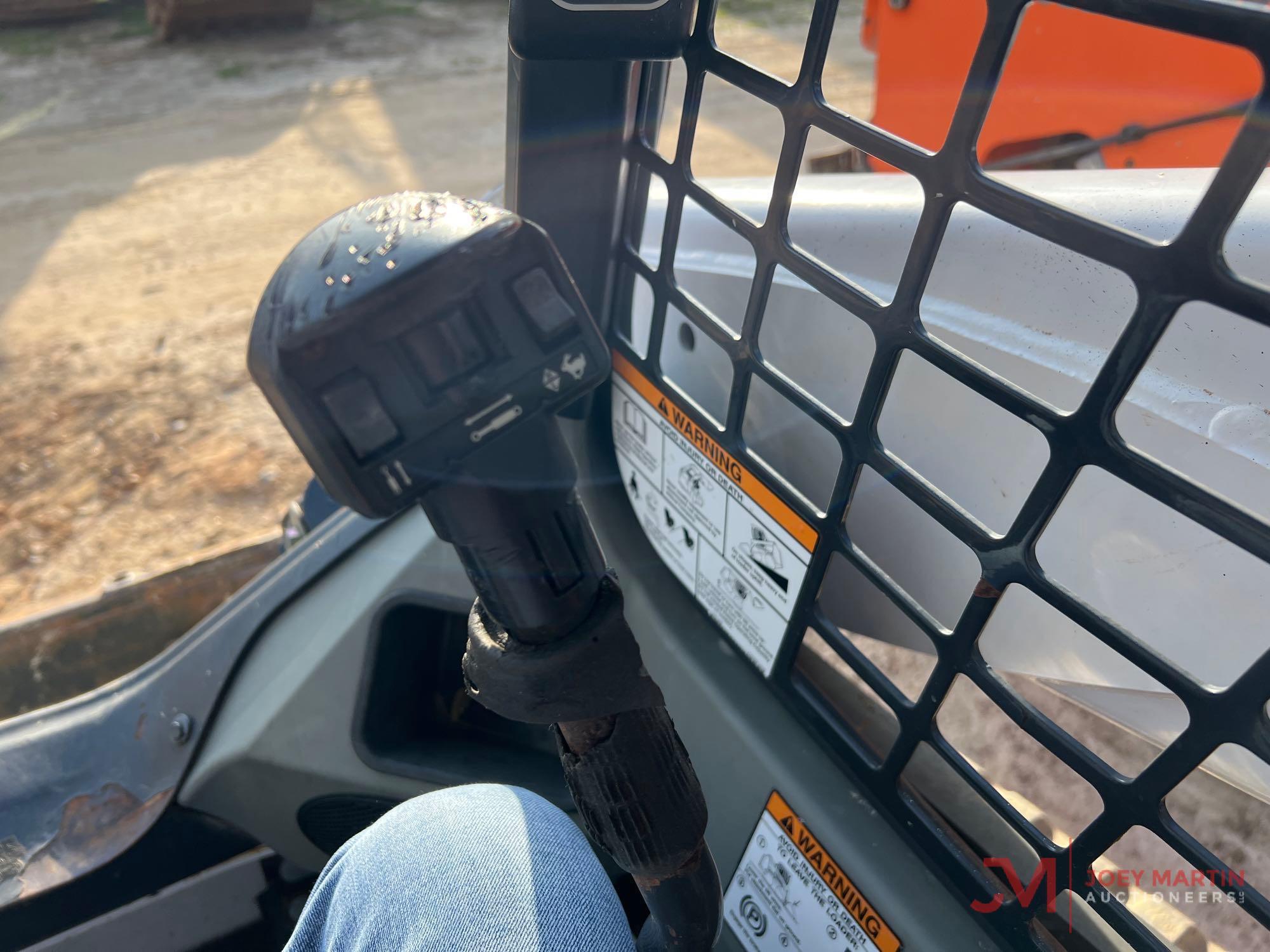 2015 BOBCAT T650 MULTI TERRAIN LOADER