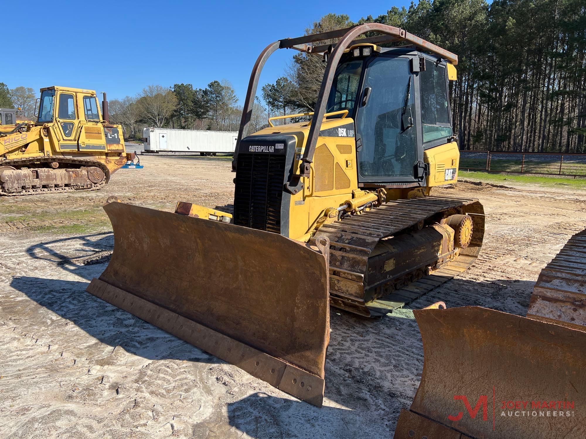 2010 CAT D5K LGP CRAWLER DOZER