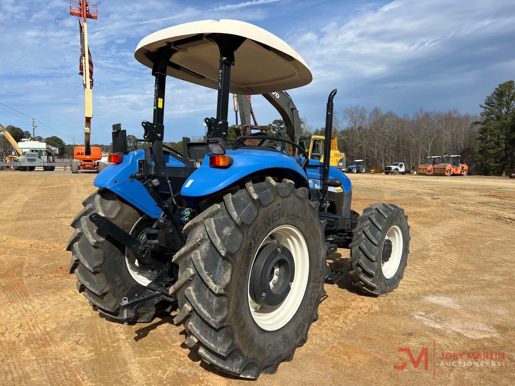 NEW HOLLAND TD5040 AG TRACTOR