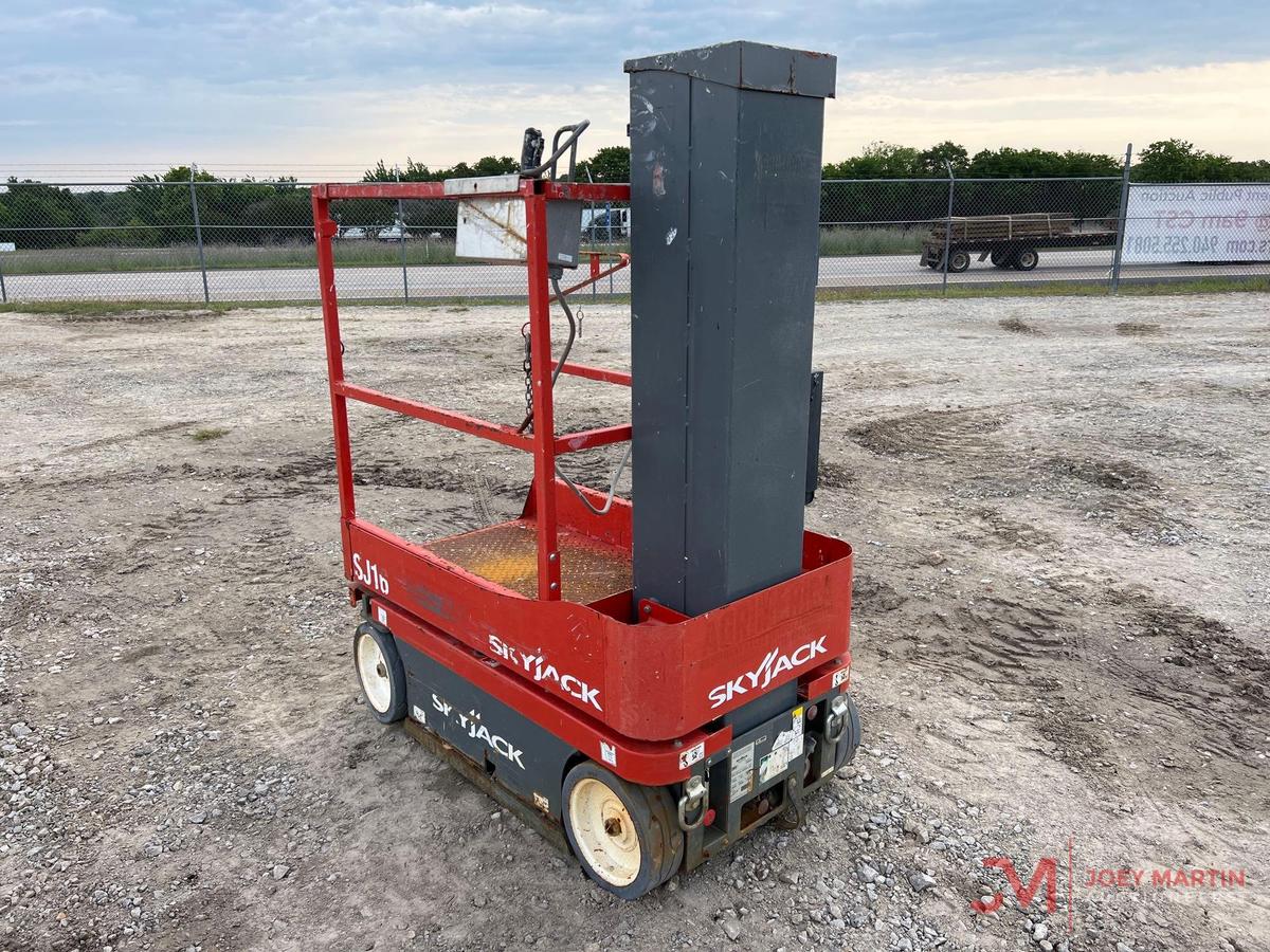 2018 SKYJACK SJ16 ELECTRIC SCISSOR LIFT