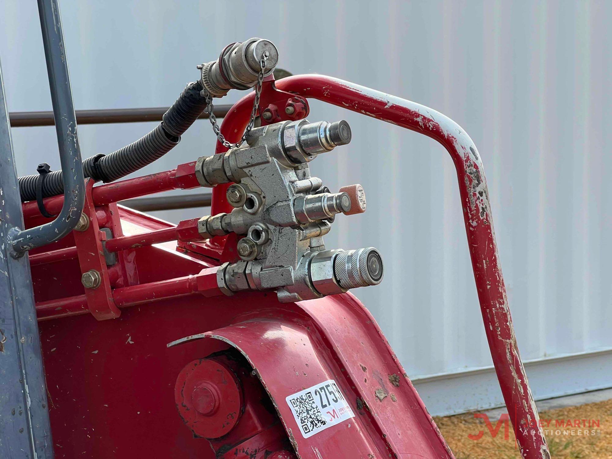 2015 TAKEUCHI TL10 MULTI TERRAIN LOADER