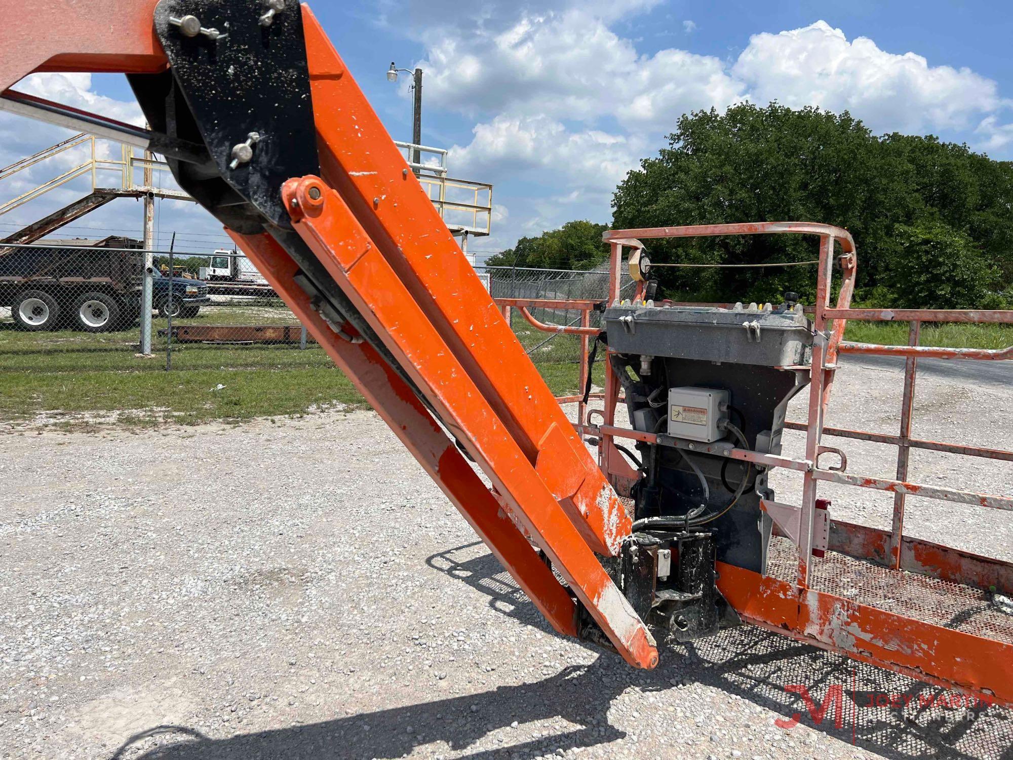 2011 JLG 660SJ BOOM LIFT