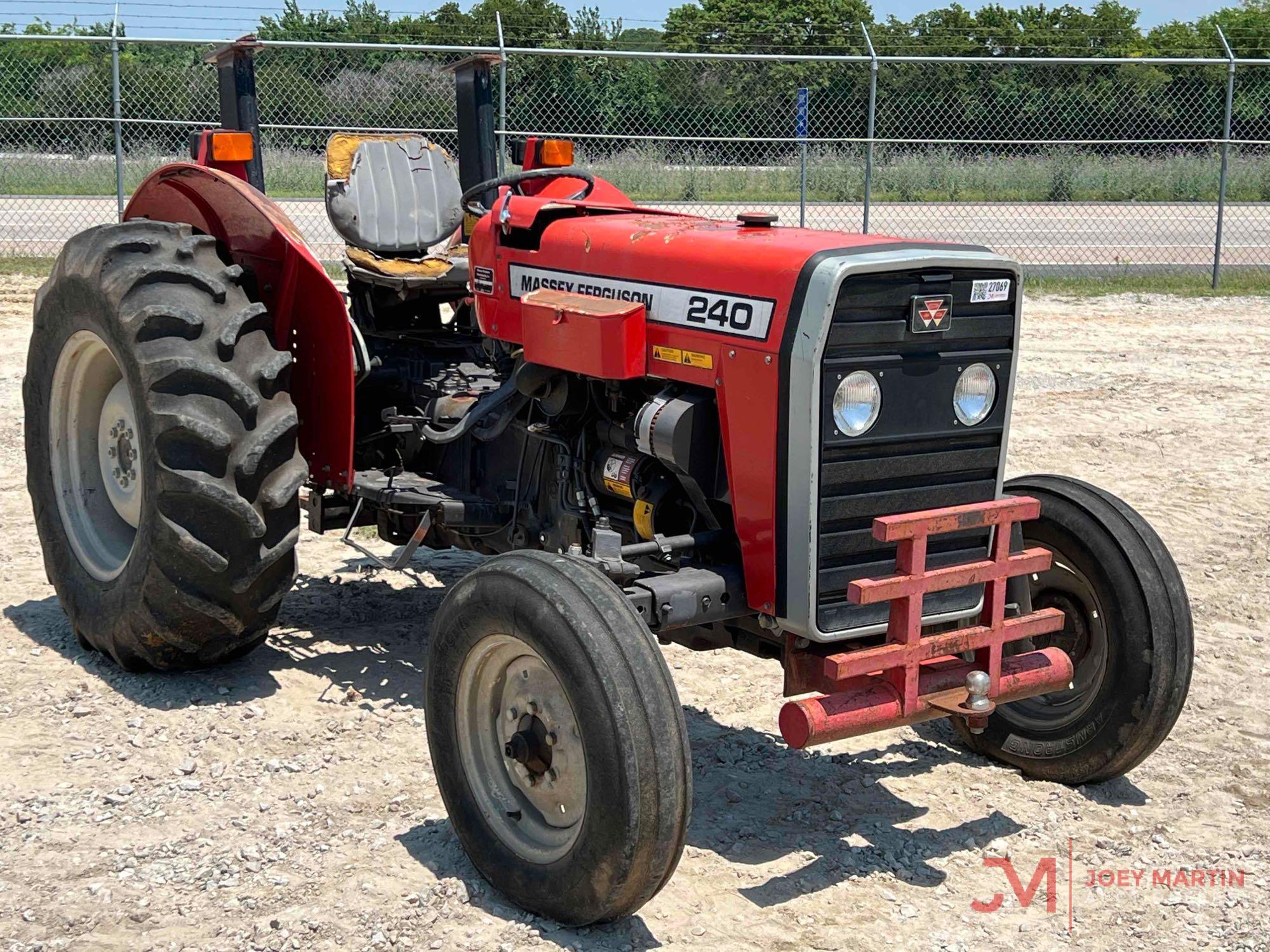 MASSEY FERGUSON 240 UTILITY TRACTOR