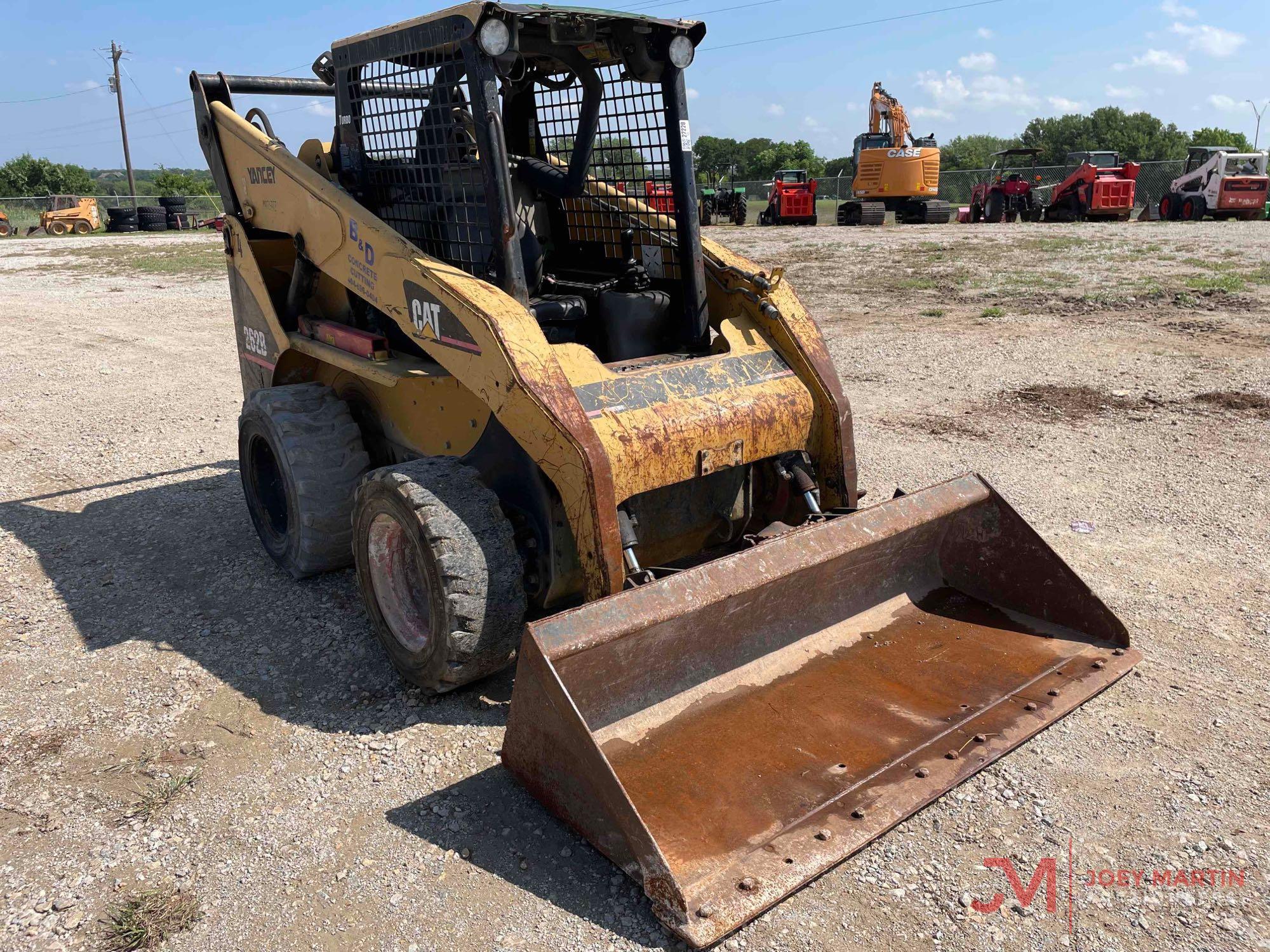 2005 CAT 262B SKID STEER LOADER