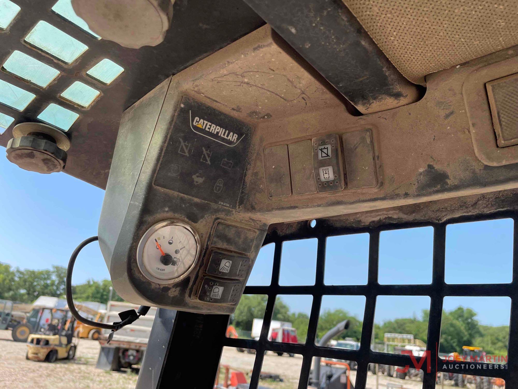 2005 CAT 262B SKID STEER LOADER