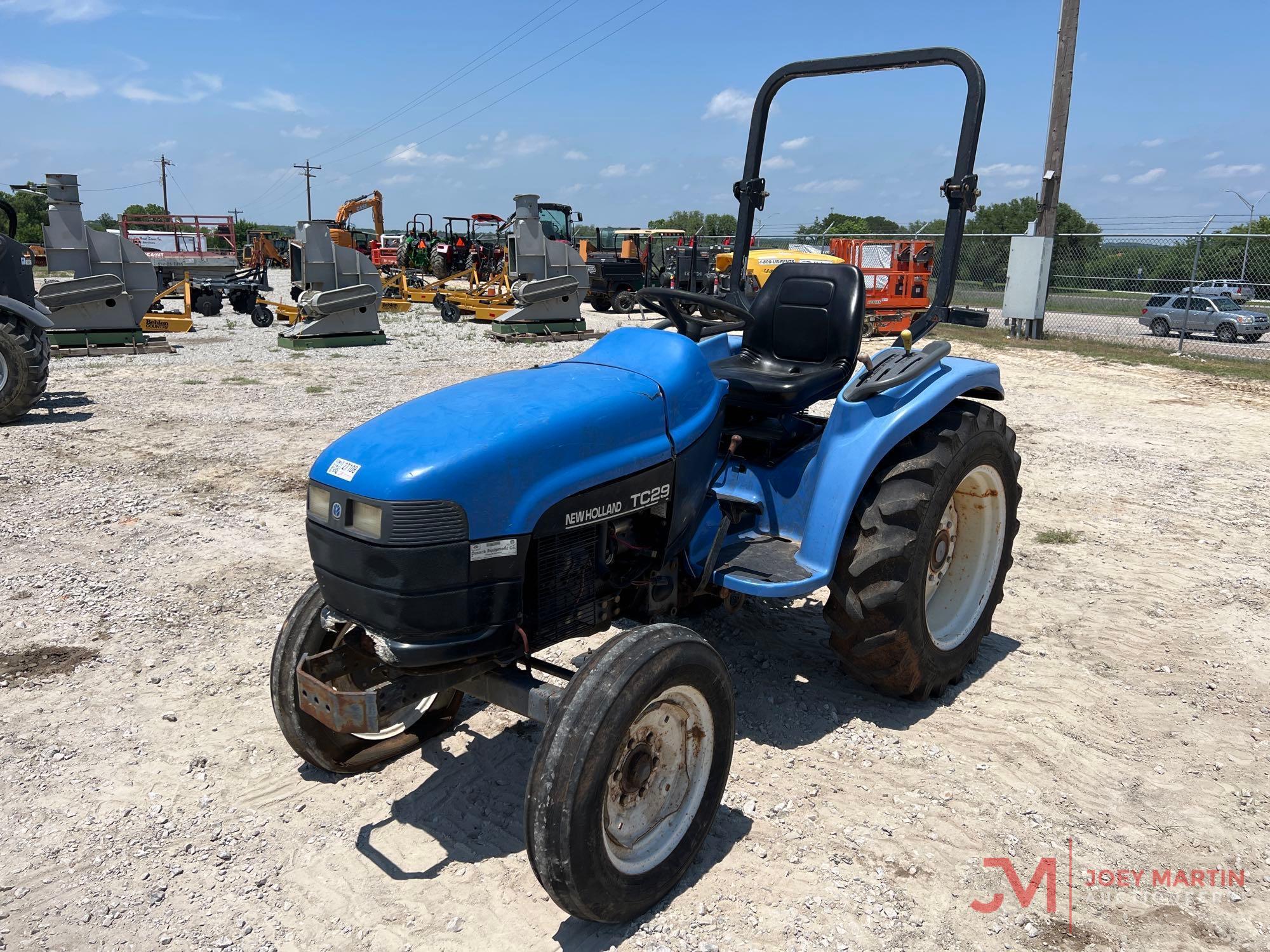 NEW HOLLAND TC29 UTILITY TRACTOR