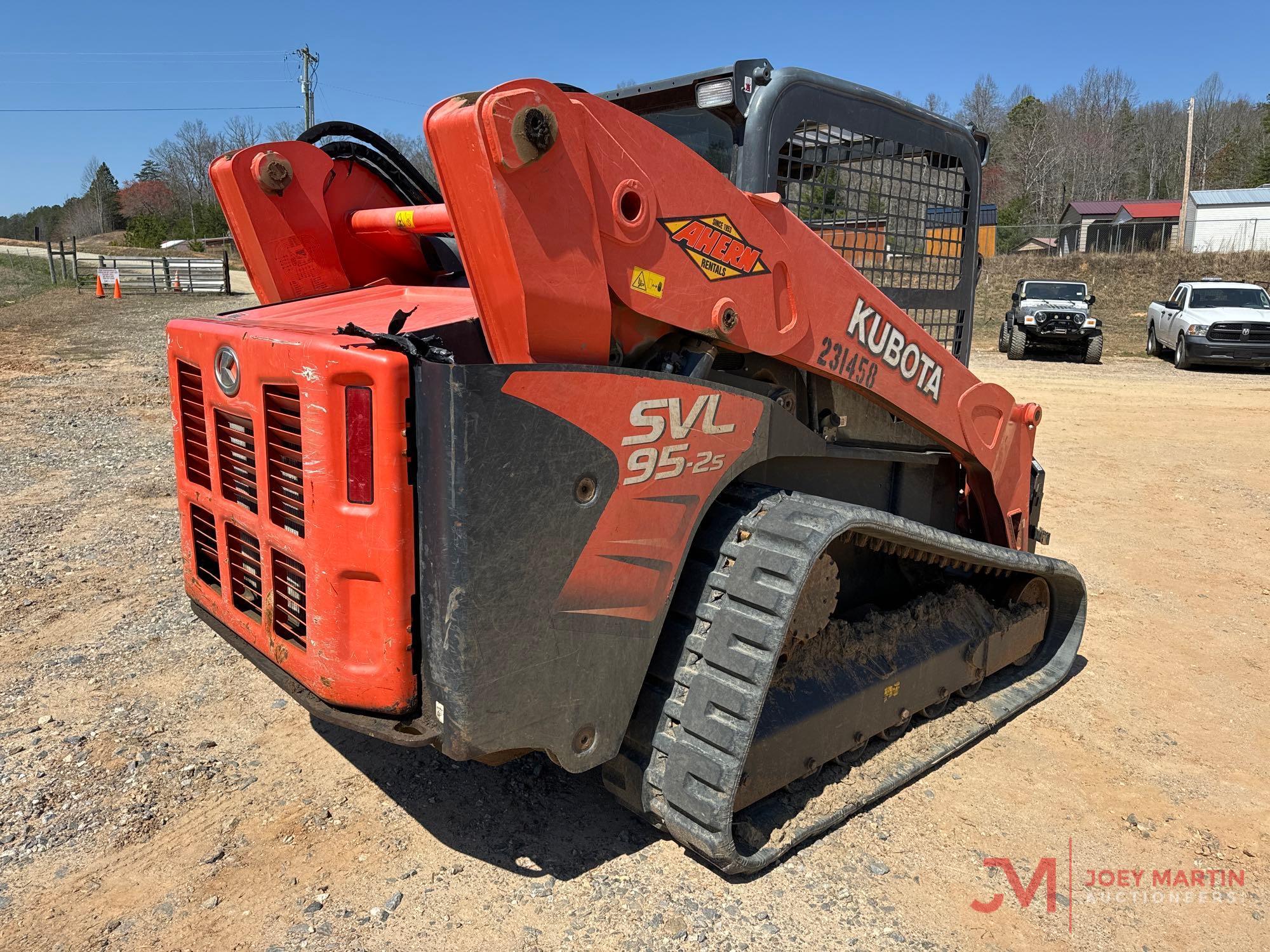 2019 KUBOTA SVL-952S MULTI TERRAIN LOADER