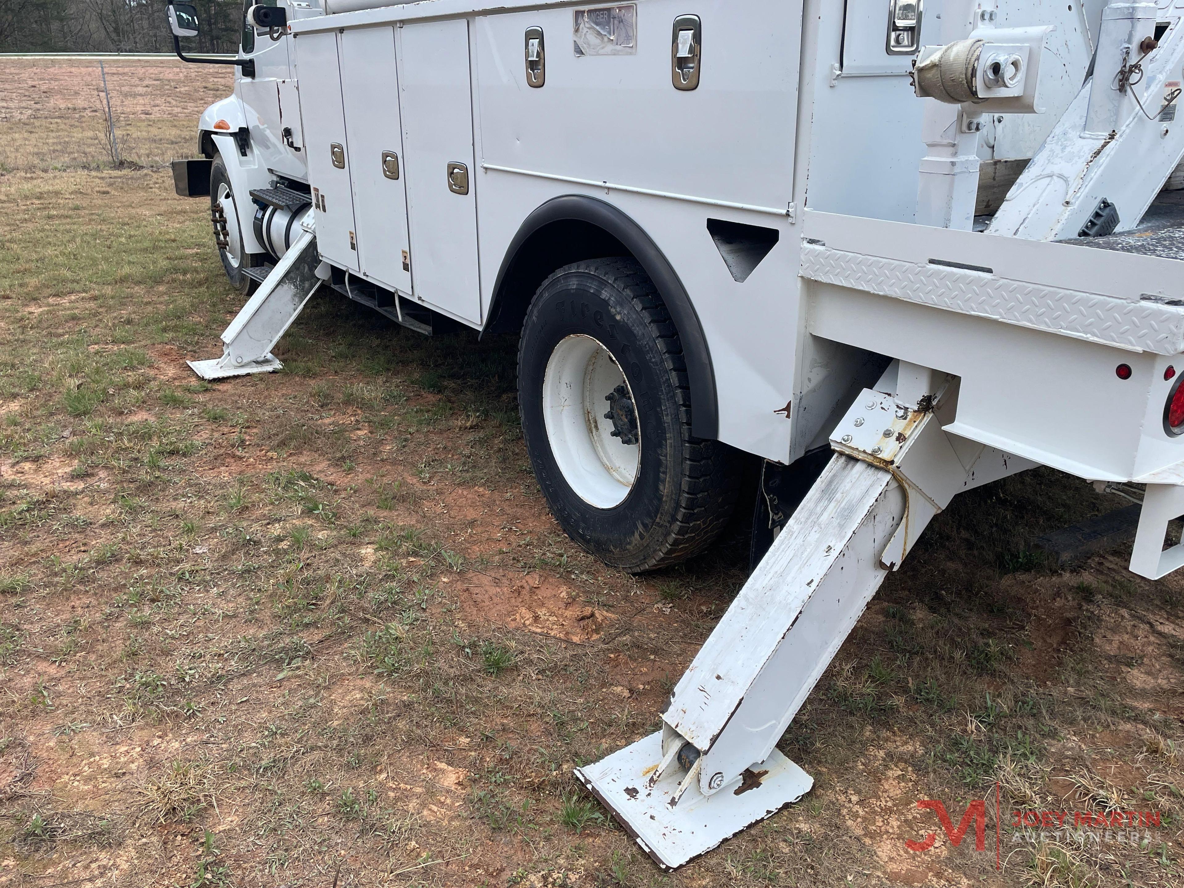 2016 INTERNATIONAL 4300 SBA DIGGER DERRICK TRUCK