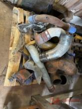 CONTENTS OF PALLET: TRUCK TURBO & VARIOUS TRUCK HOSES