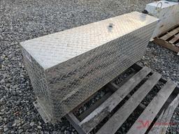 ALUMINUM DIAMOND PLATE FUEL TANK